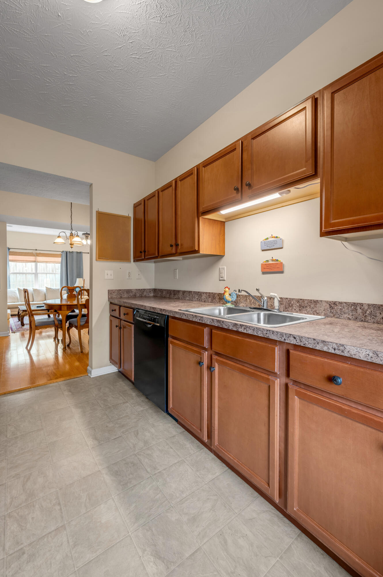 3855 Lochdale Terrace, 6106