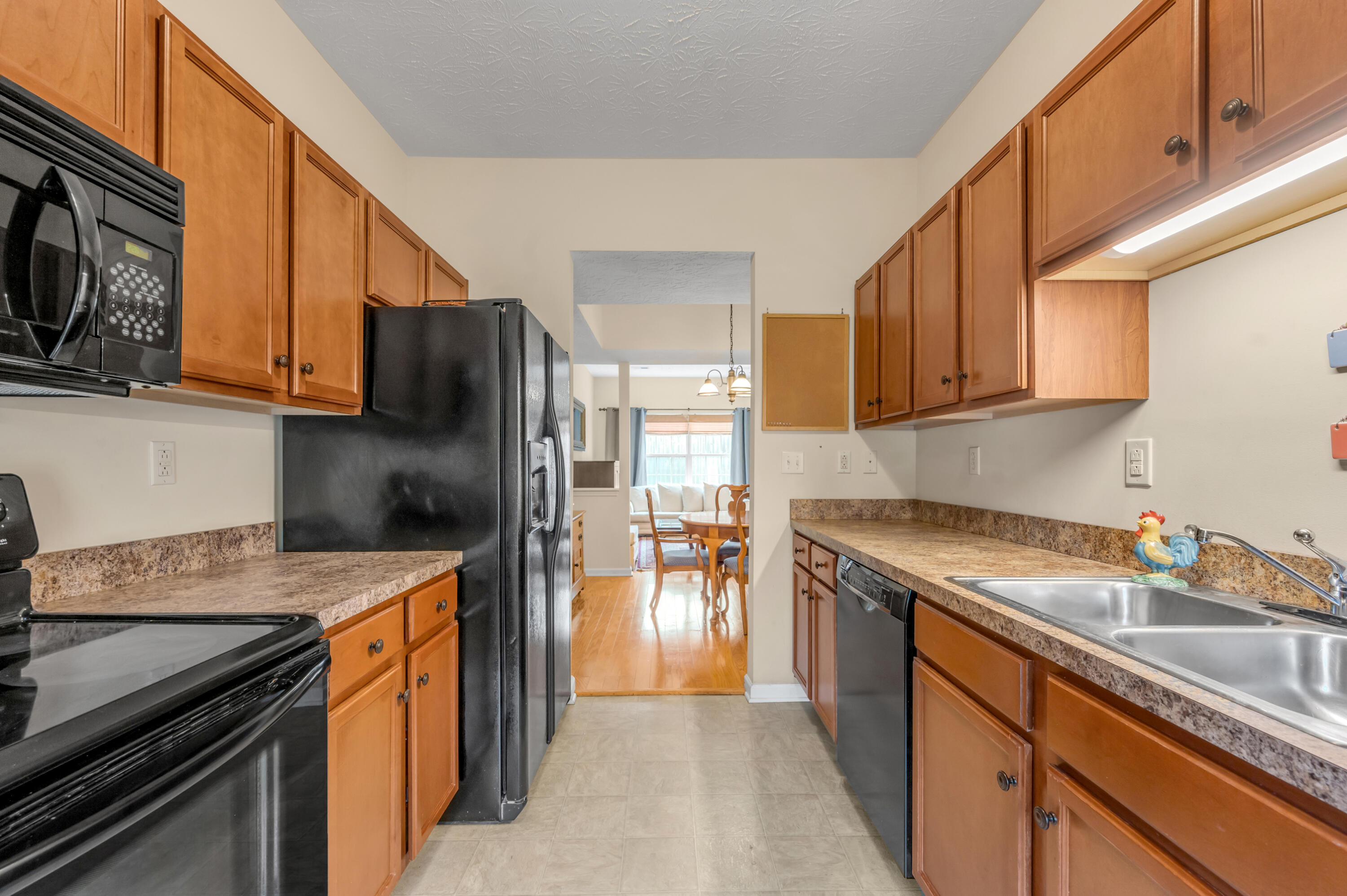 3855 Lochdale Terrace, 6106