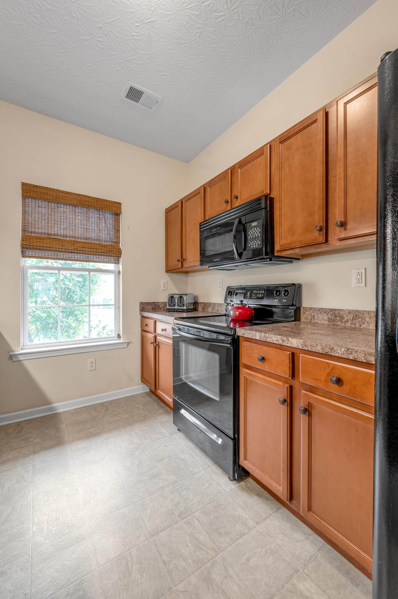 3855 Lochdale Terrace, 6106