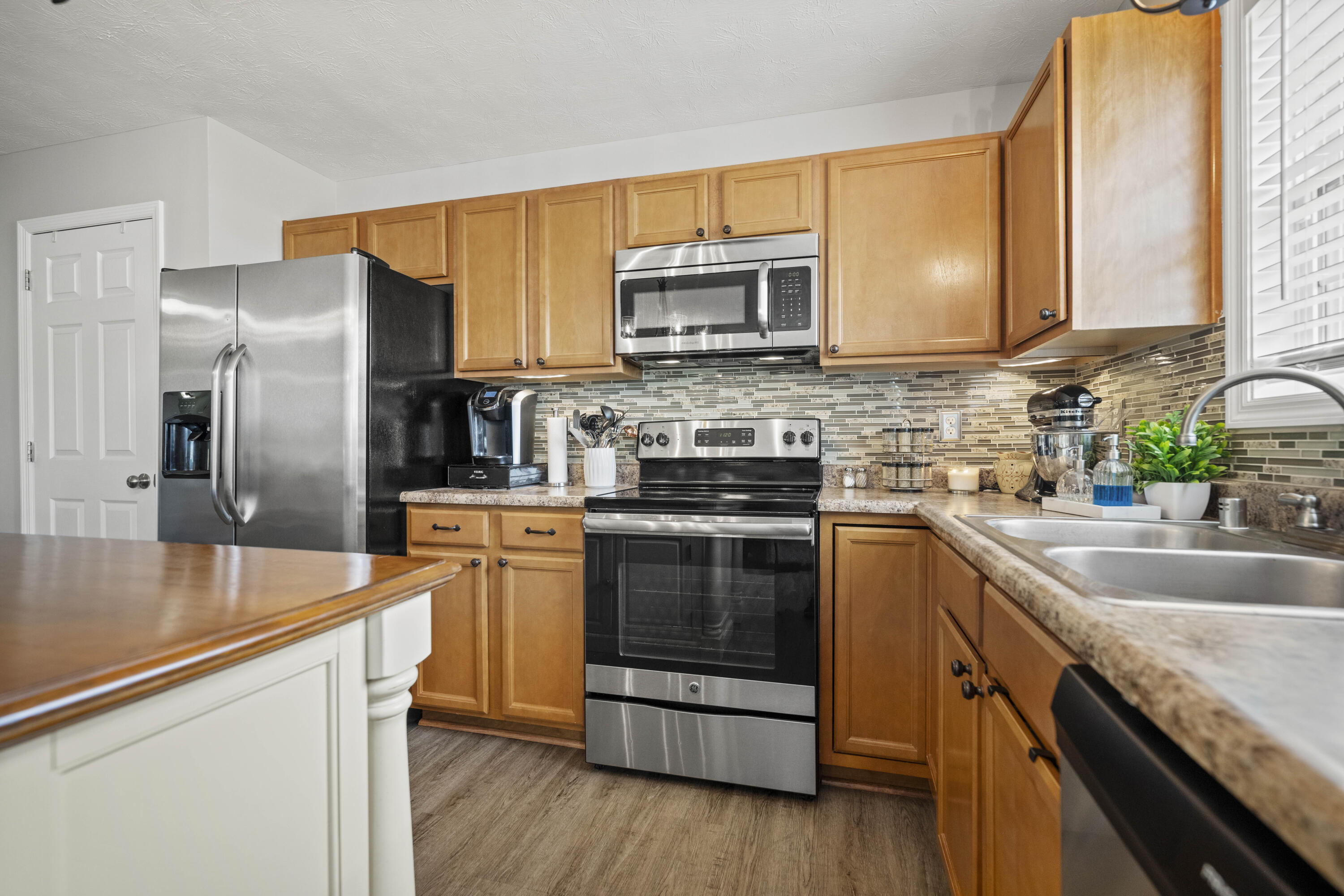 648 Walnut Creek Drive