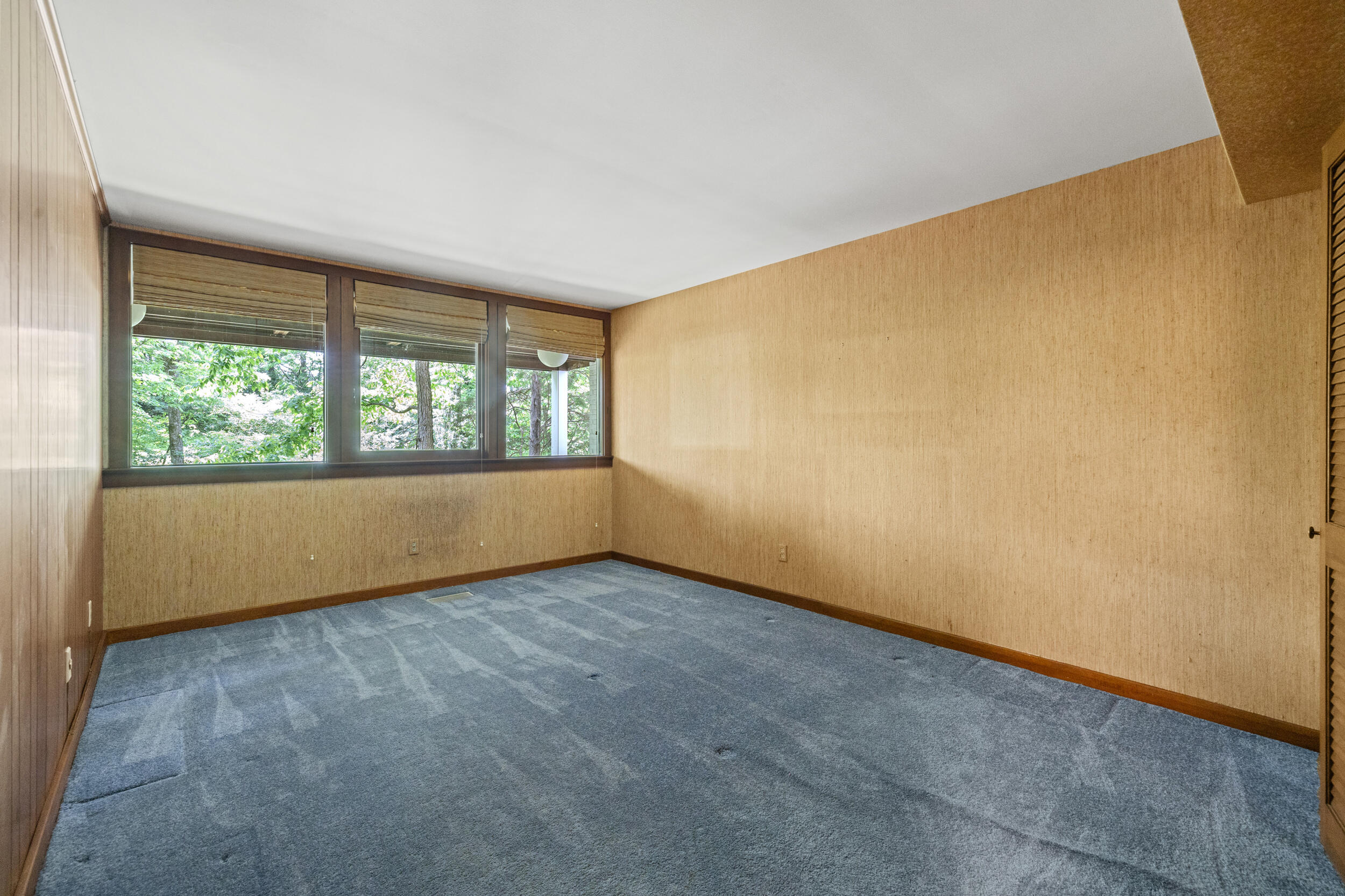 1715 Stonehaven Drive