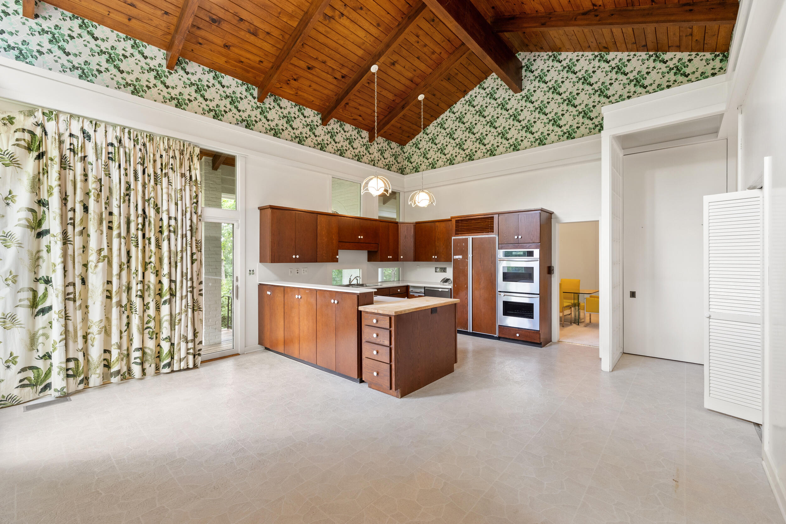 1715 Stonehaven Drive