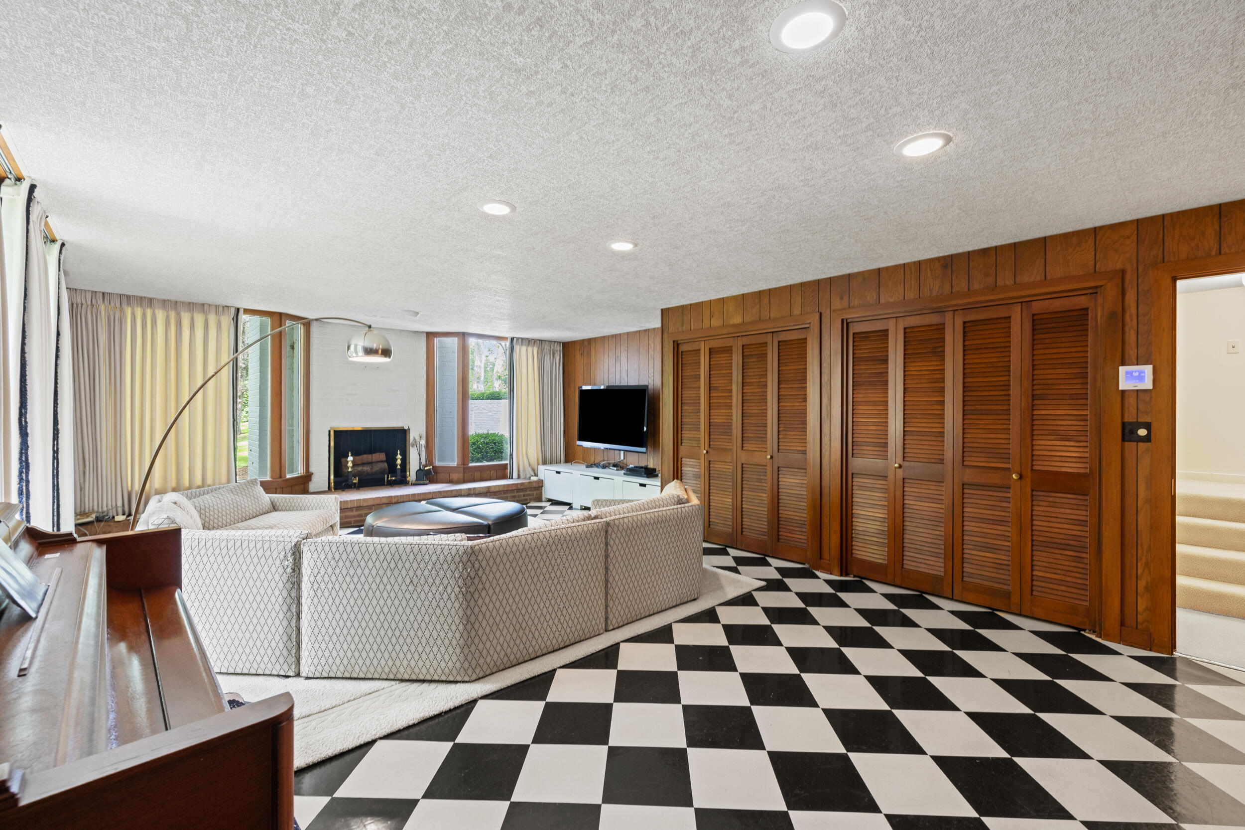 1715 Stonehaven Drive