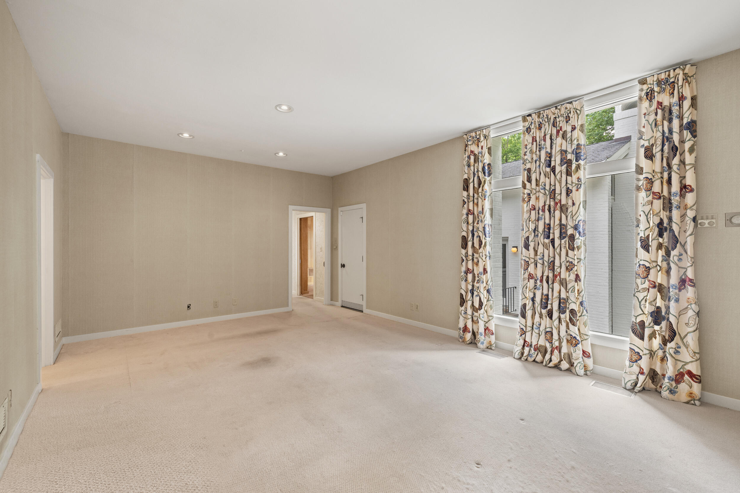 1715 Stonehaven Drive