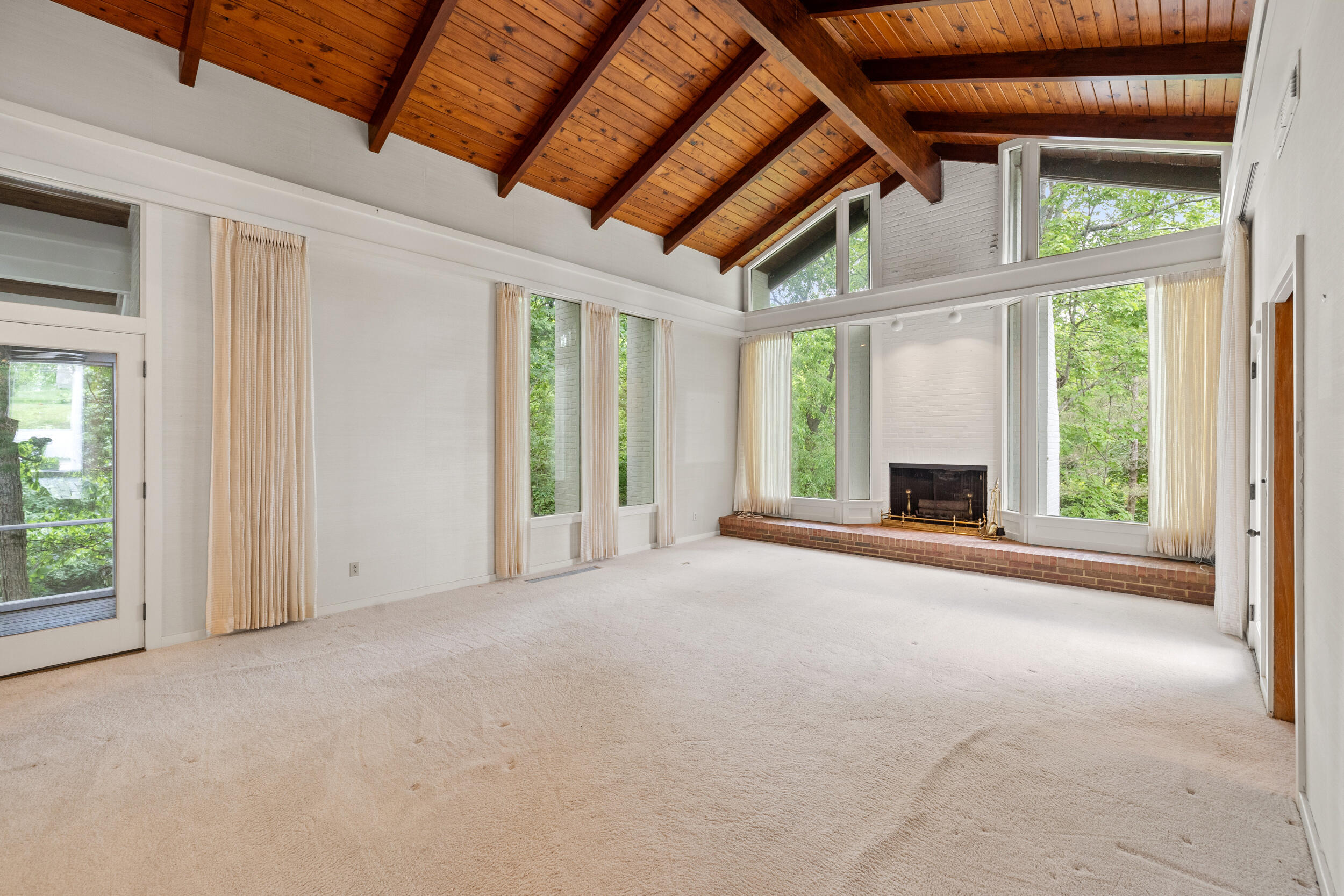 1715 Stonehaven Drive