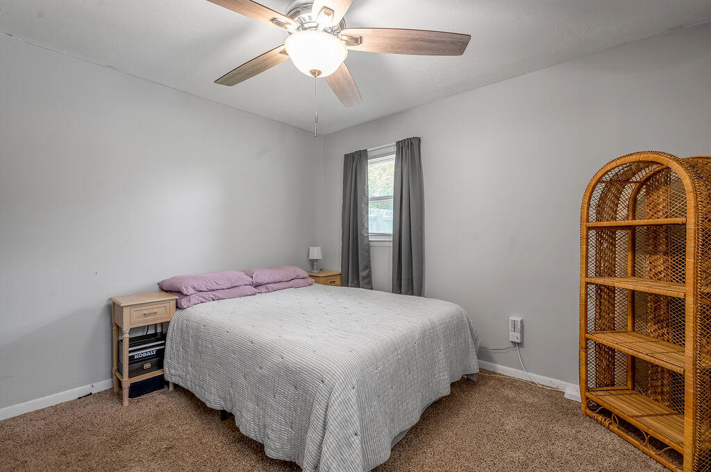 1976 Greenleaf Drive