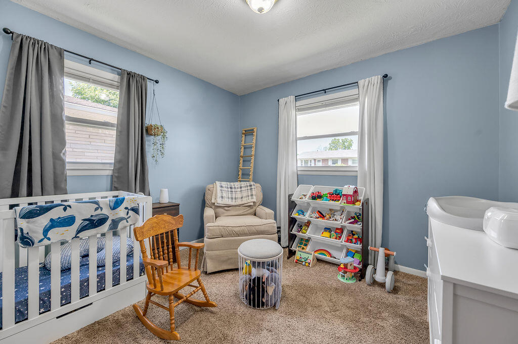 1976 Greenleaf Drive