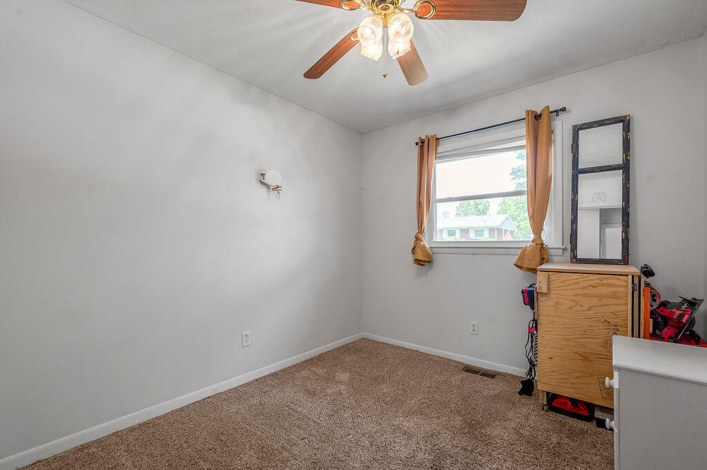 1976 Greenleaf Drive