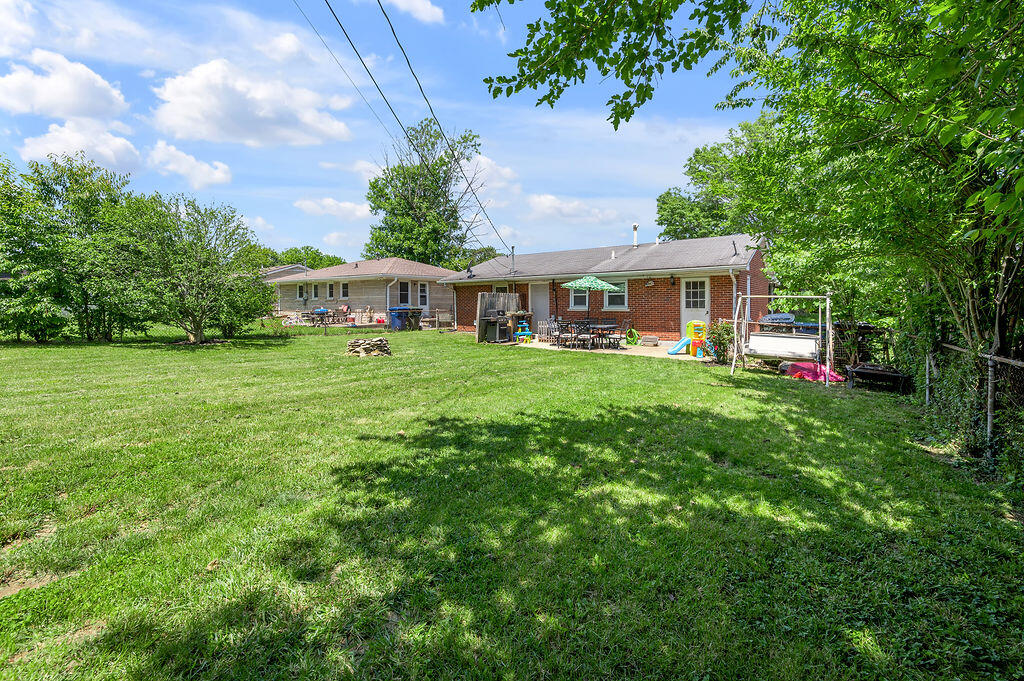 1976 Greenleaf Drive