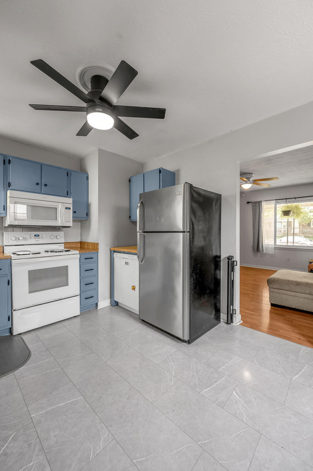 1976 Greenleaf Drive