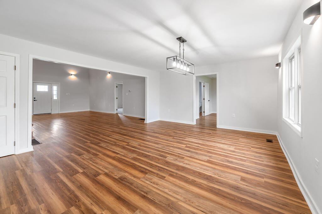 1126 Bunker Hill Road