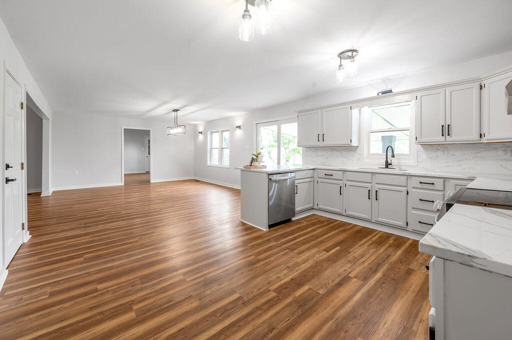 1126 Bunker Hill Road