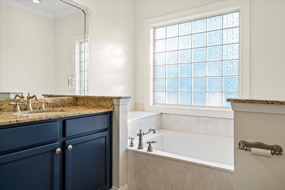 228 Chippendale Circle