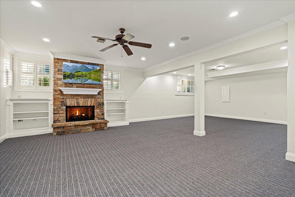 228 Chippendale Circle