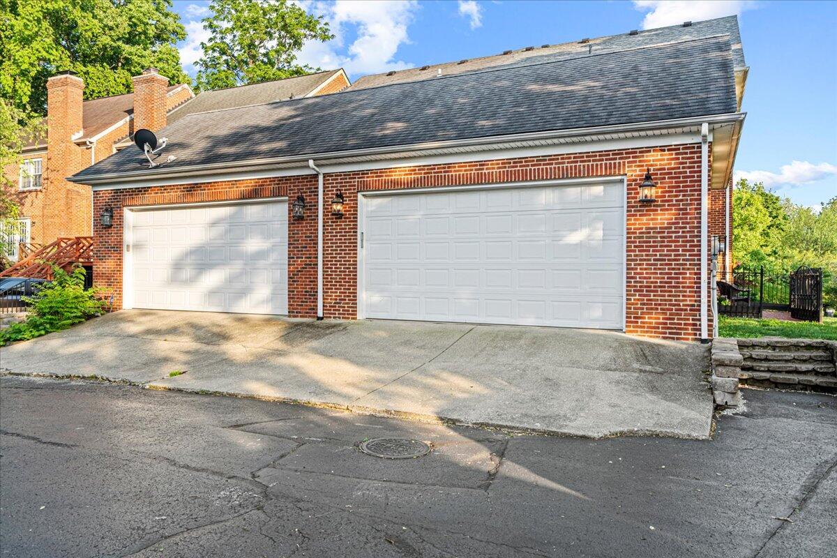 228 Chippendale Circle