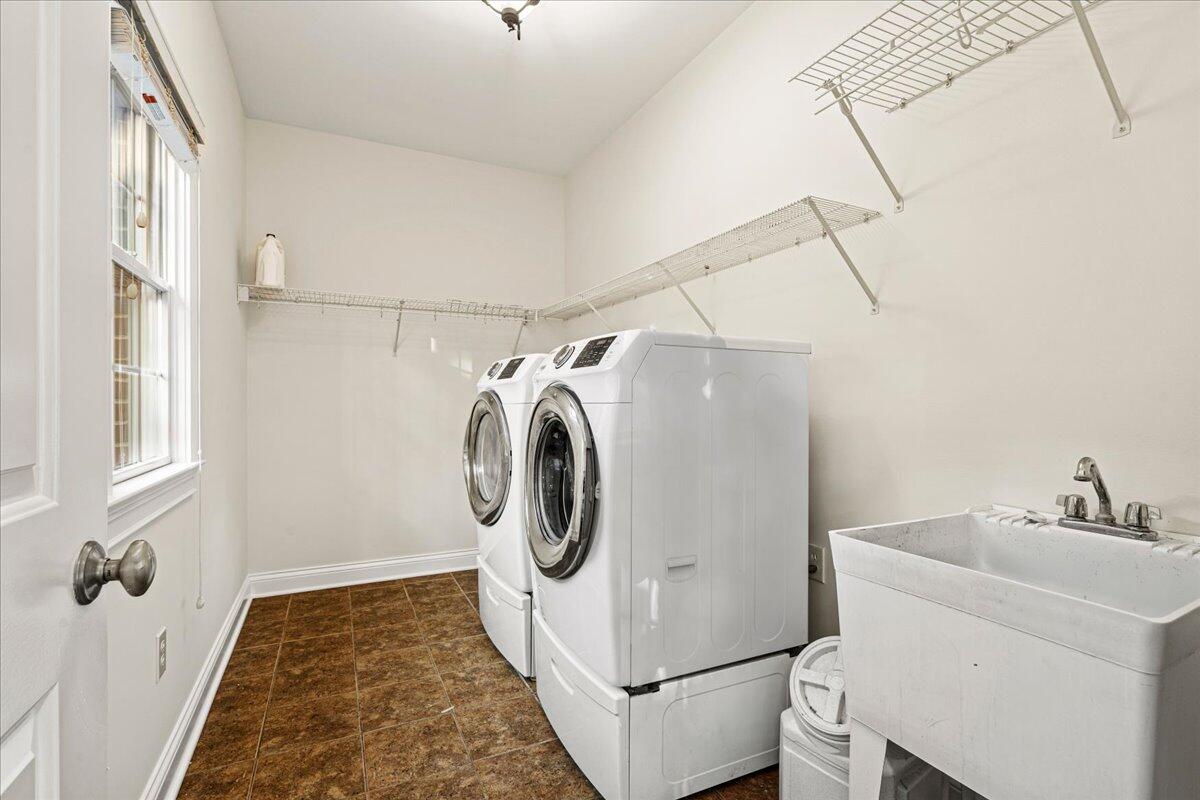 228 Chippendale Circle