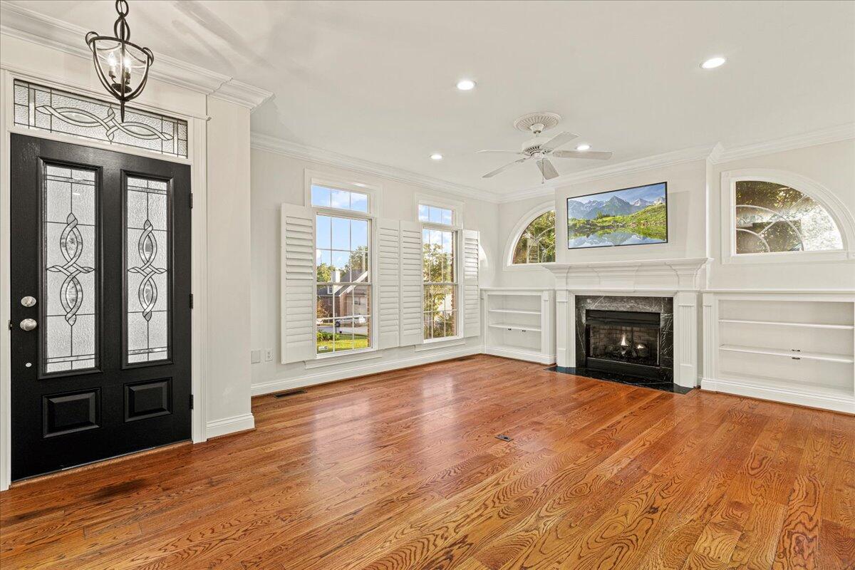 228 Chippendale Circle