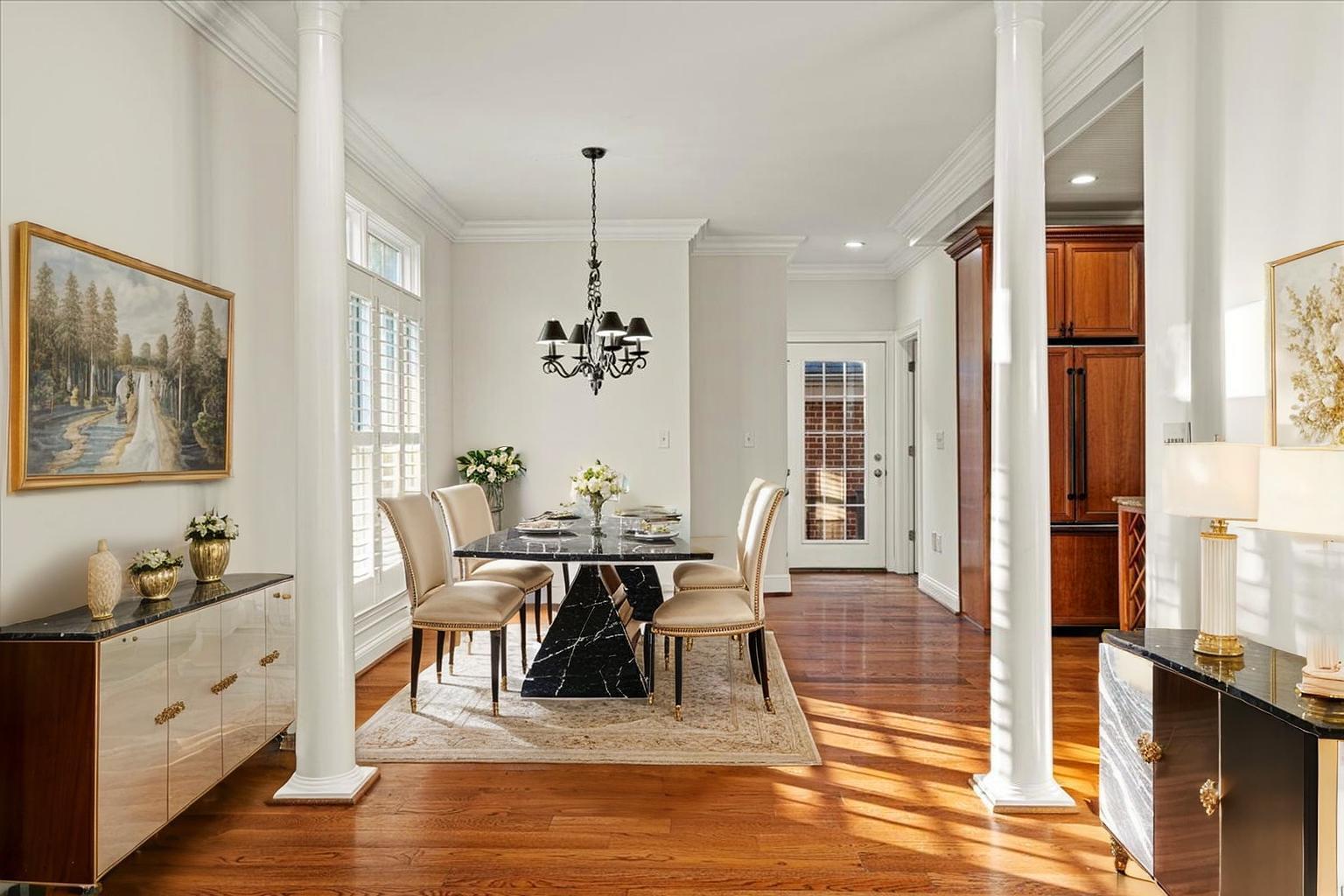 228 Chippendale Circle