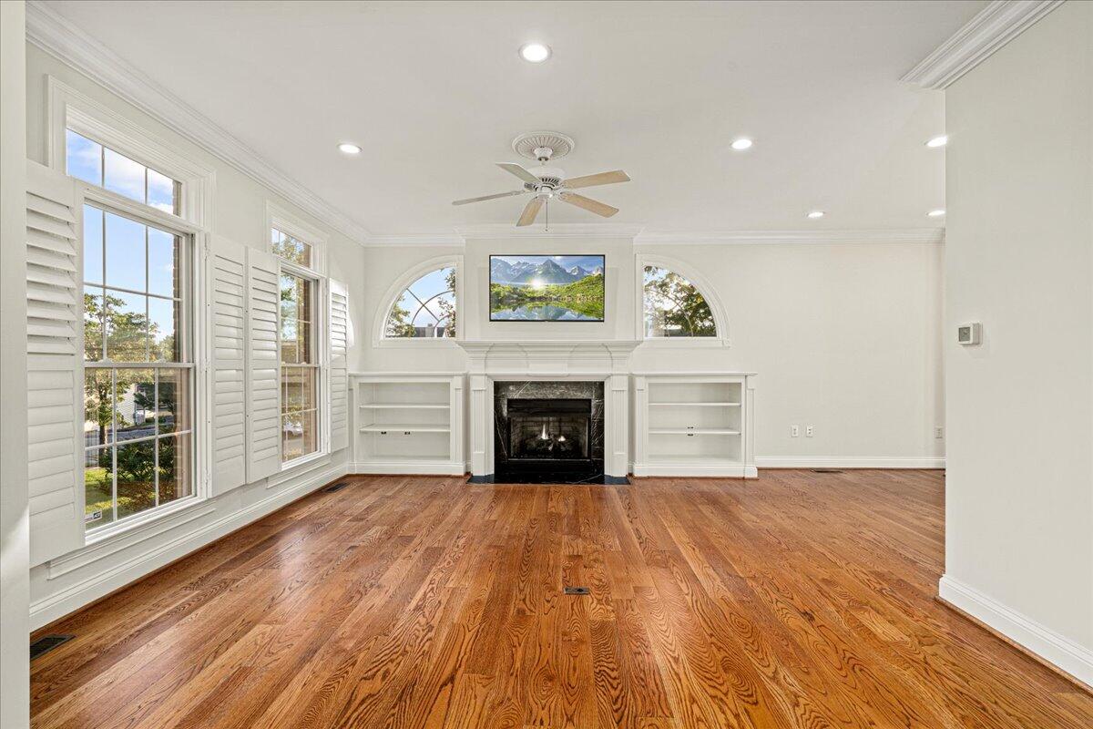 228 Chippendale Circle