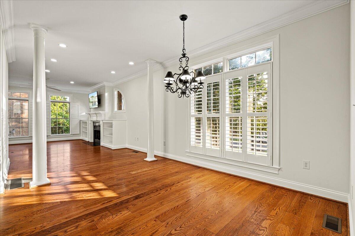 228 Chippendale Circle