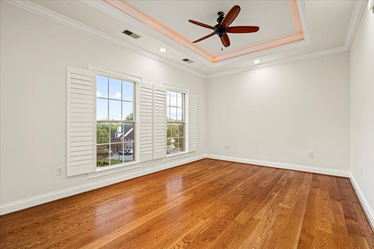 228 Chippendale Circle