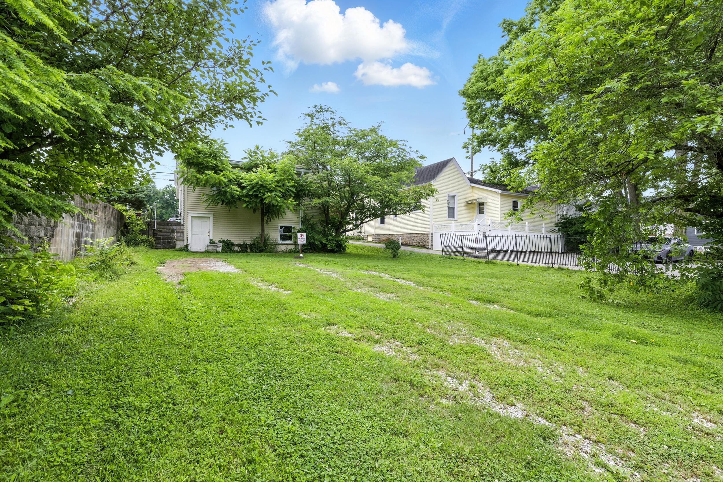 405 South Broadway Street