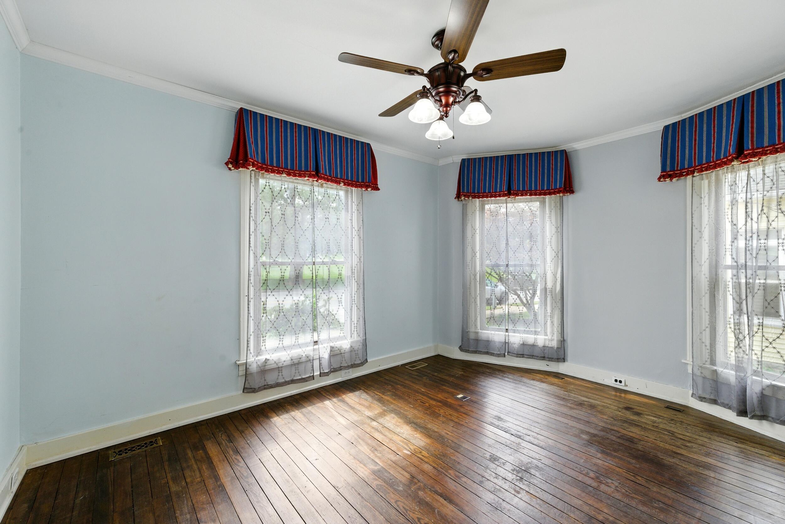 405 South Broadway Street