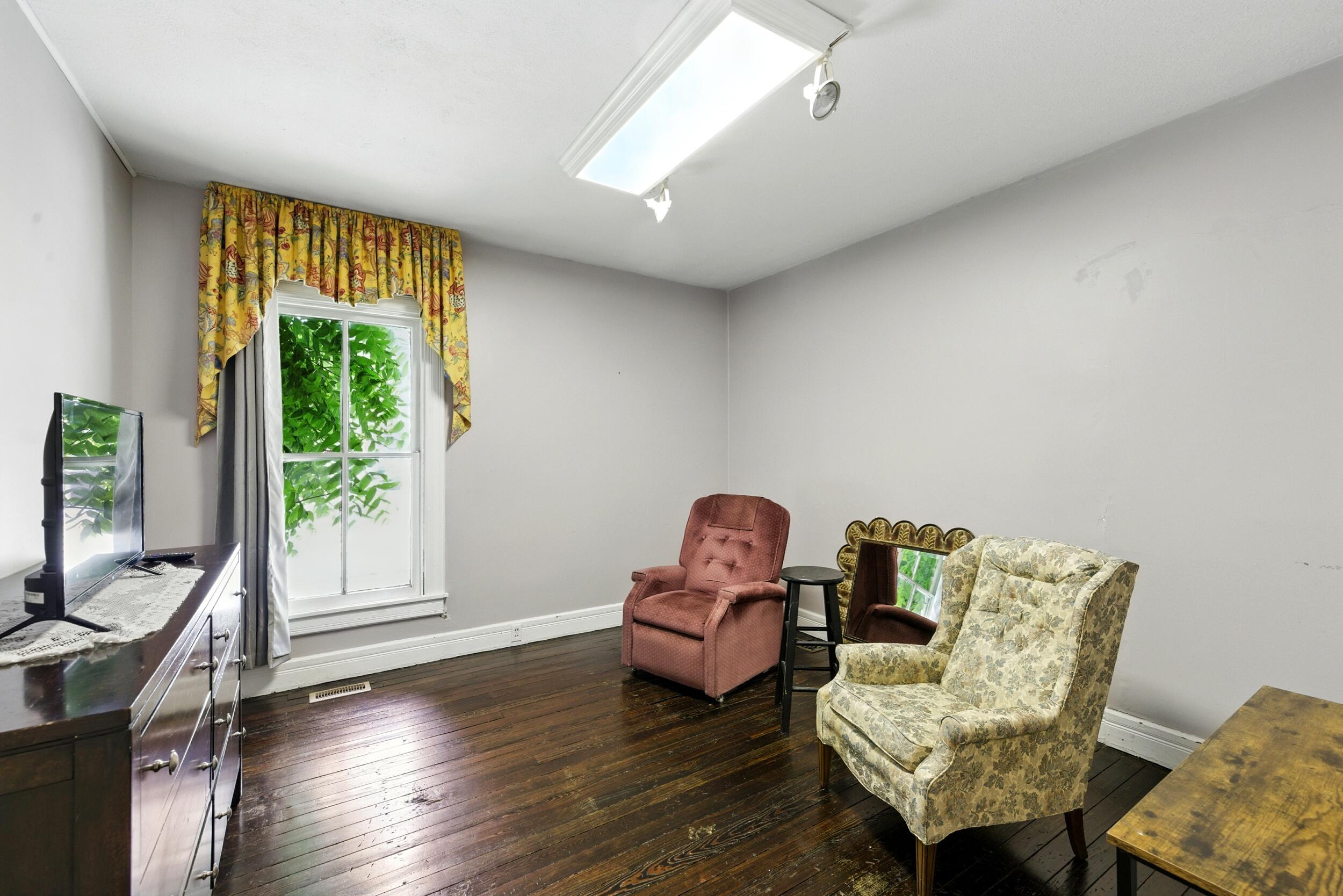 405 South Broadway Street