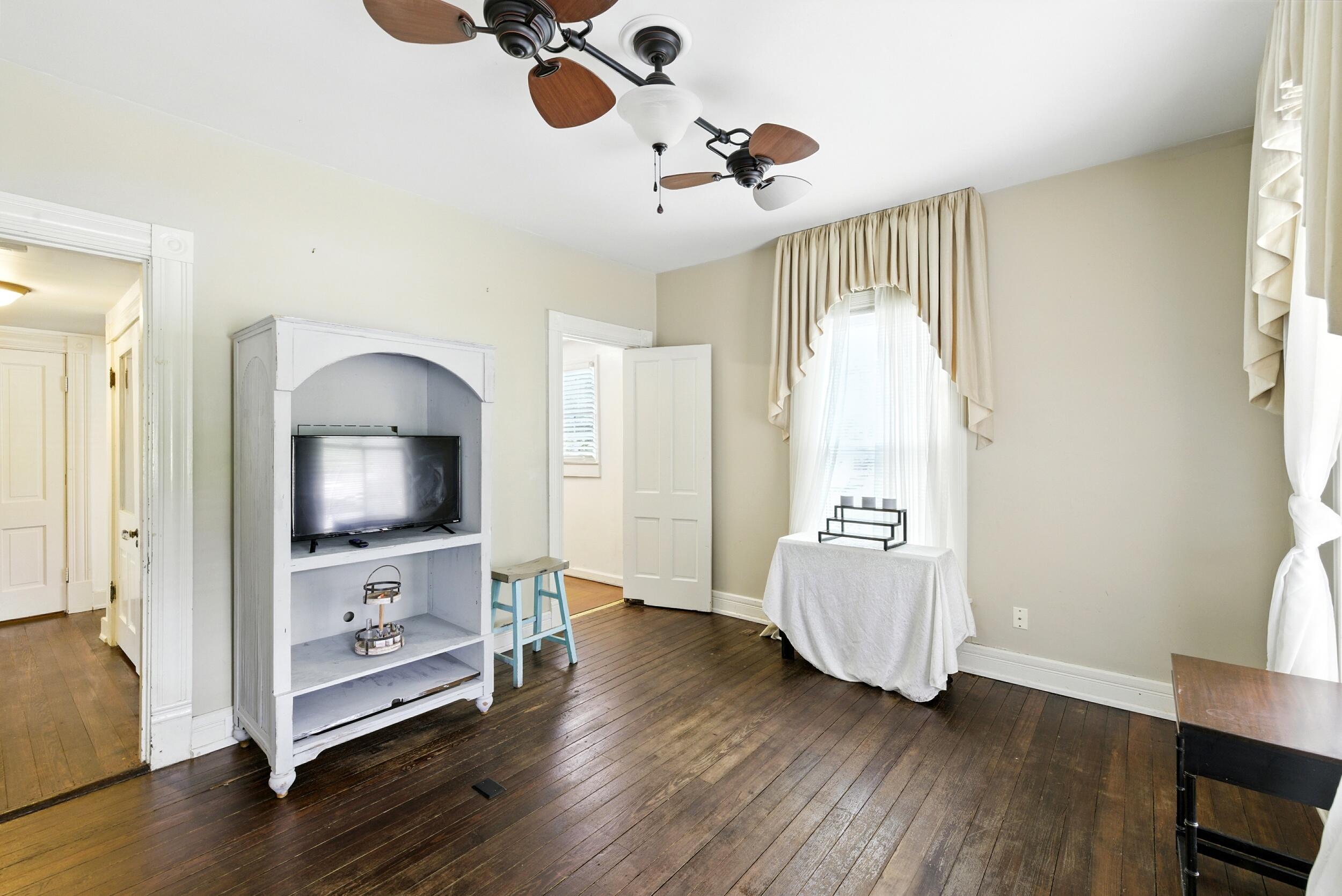 405 South Broadway Street