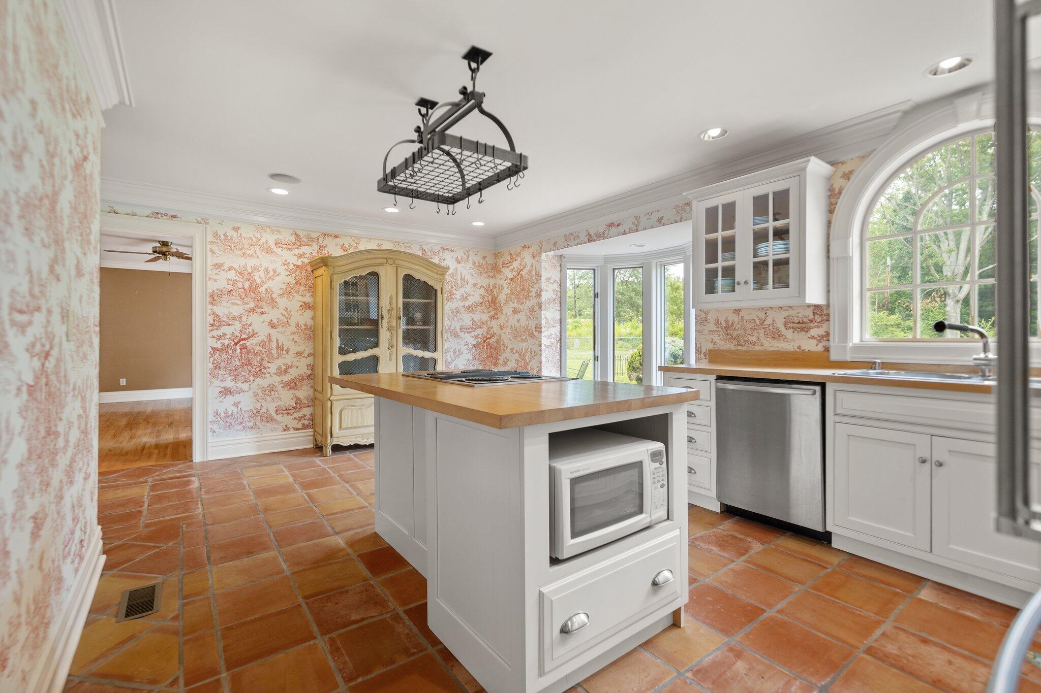 3402 North US Highway 25