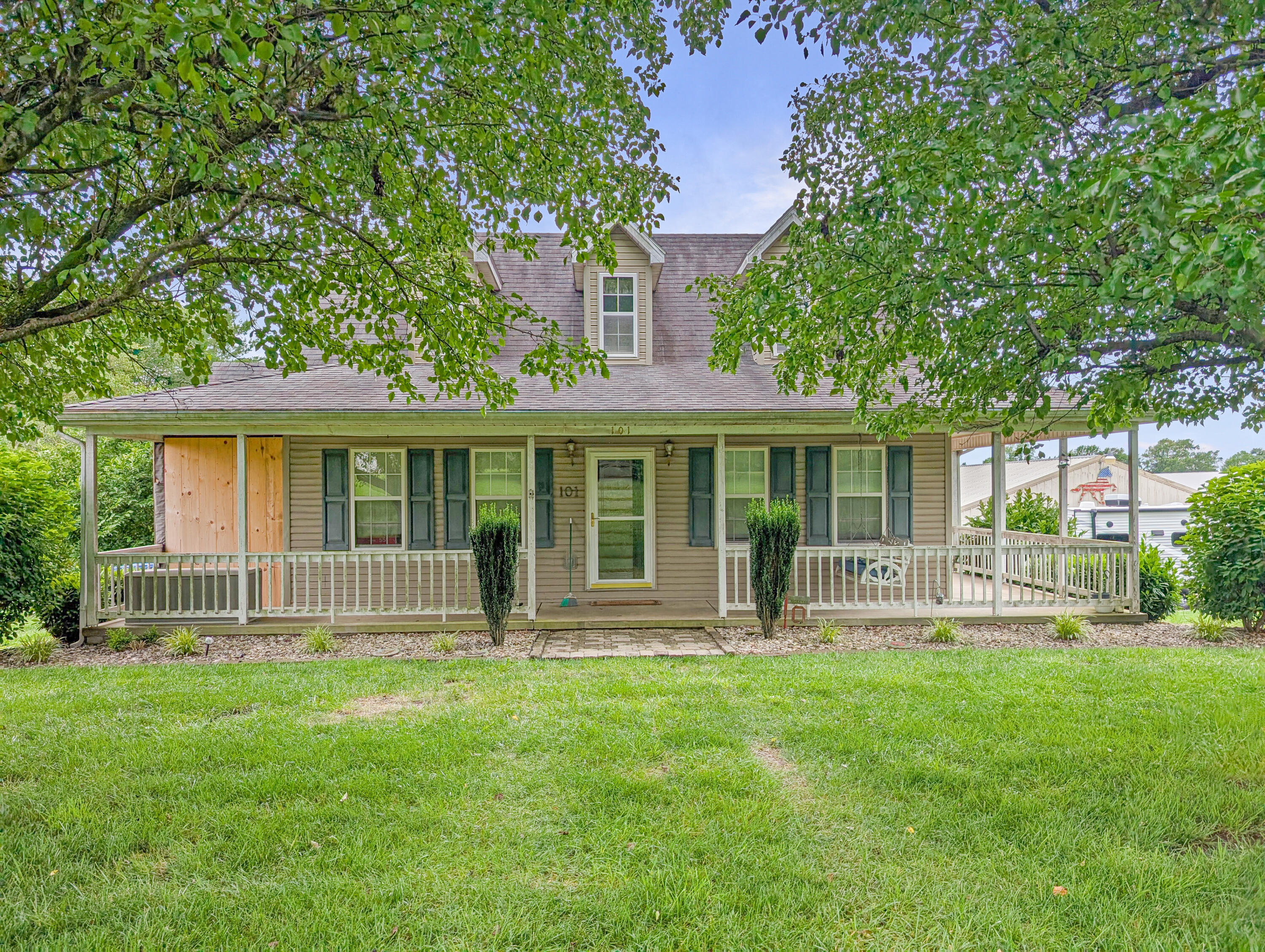 101 Simmons Springs Road