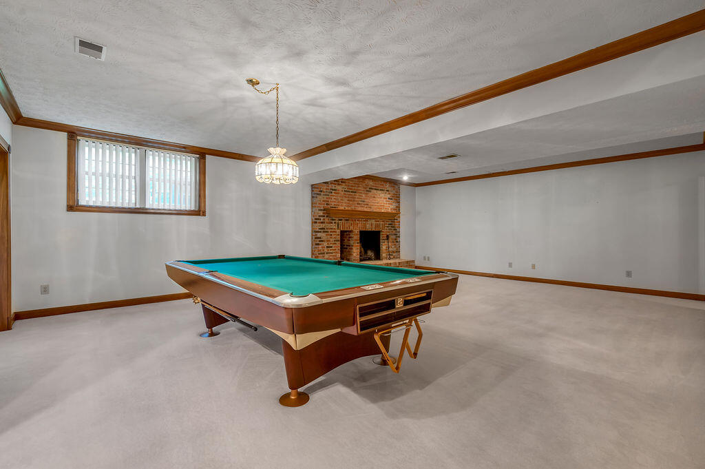 2586 Overlake Circle