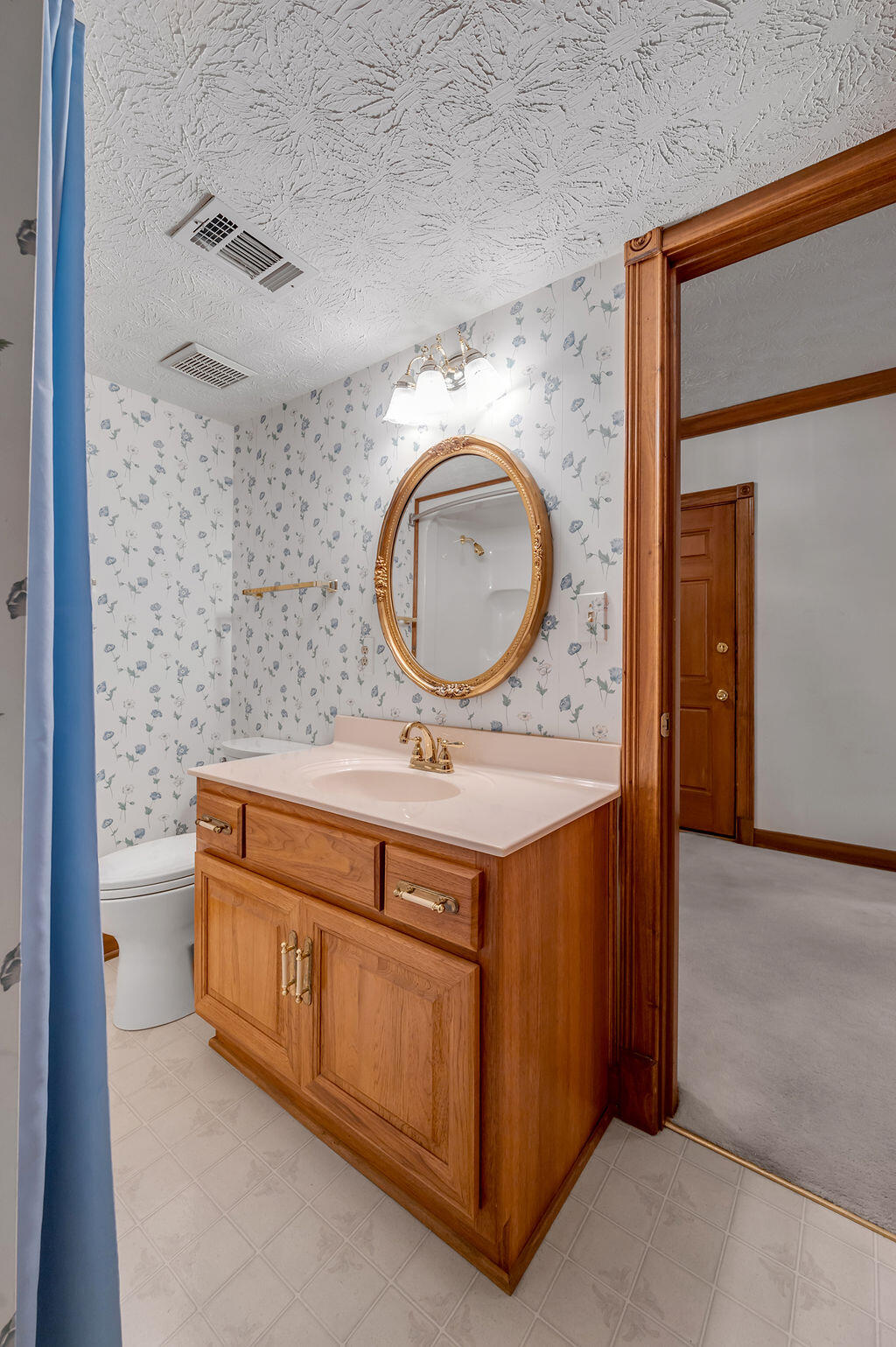 2586 Overlake Circle