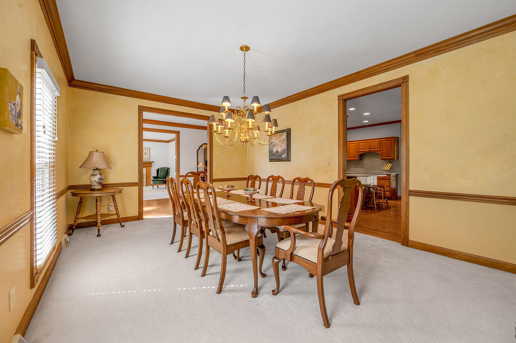 2586 Overlake Circle