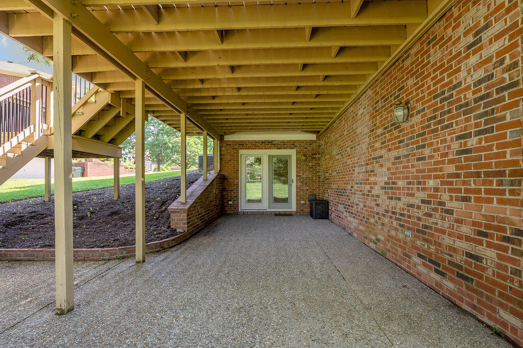 2586 Overlake Circle