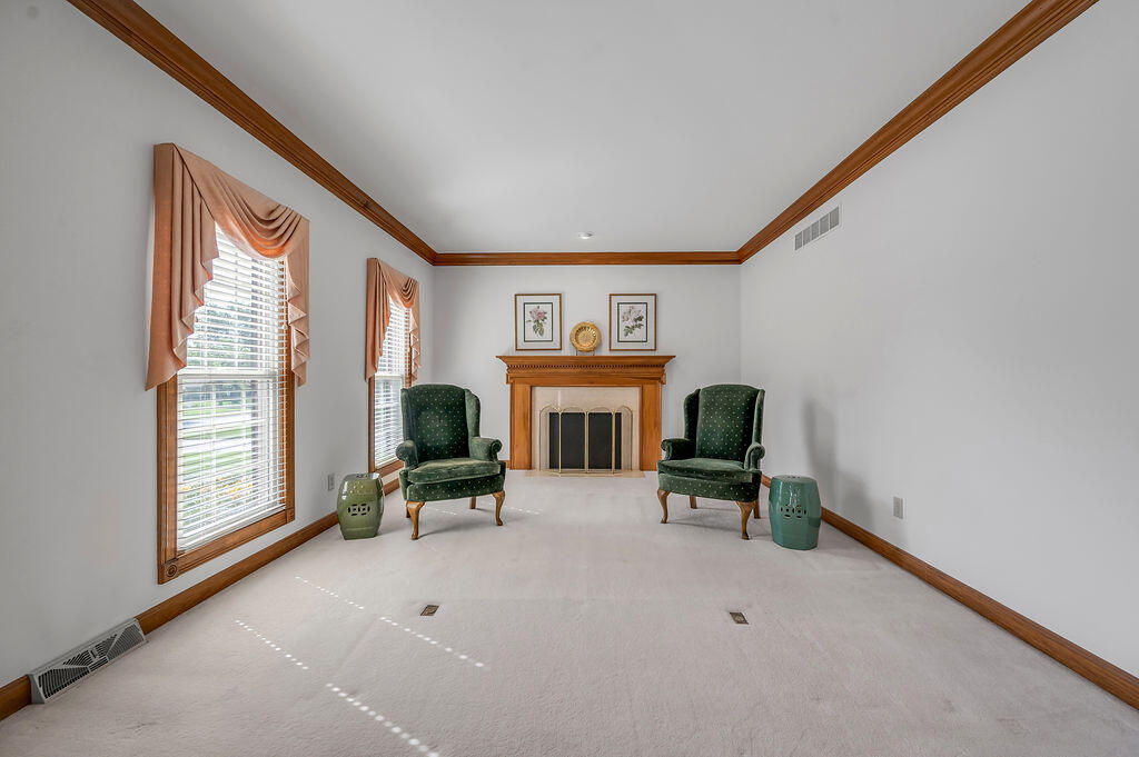 2586 Overlake Circle