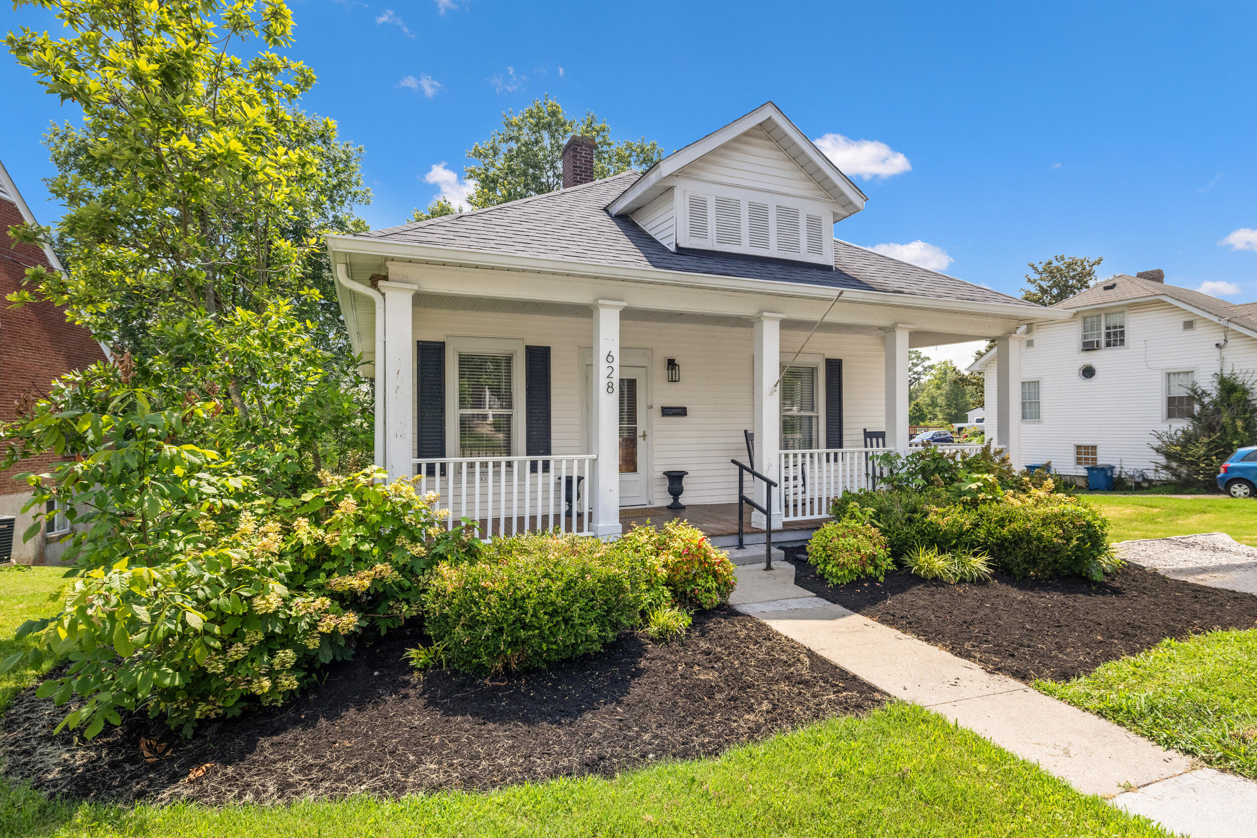 628 Beaumont Avenue