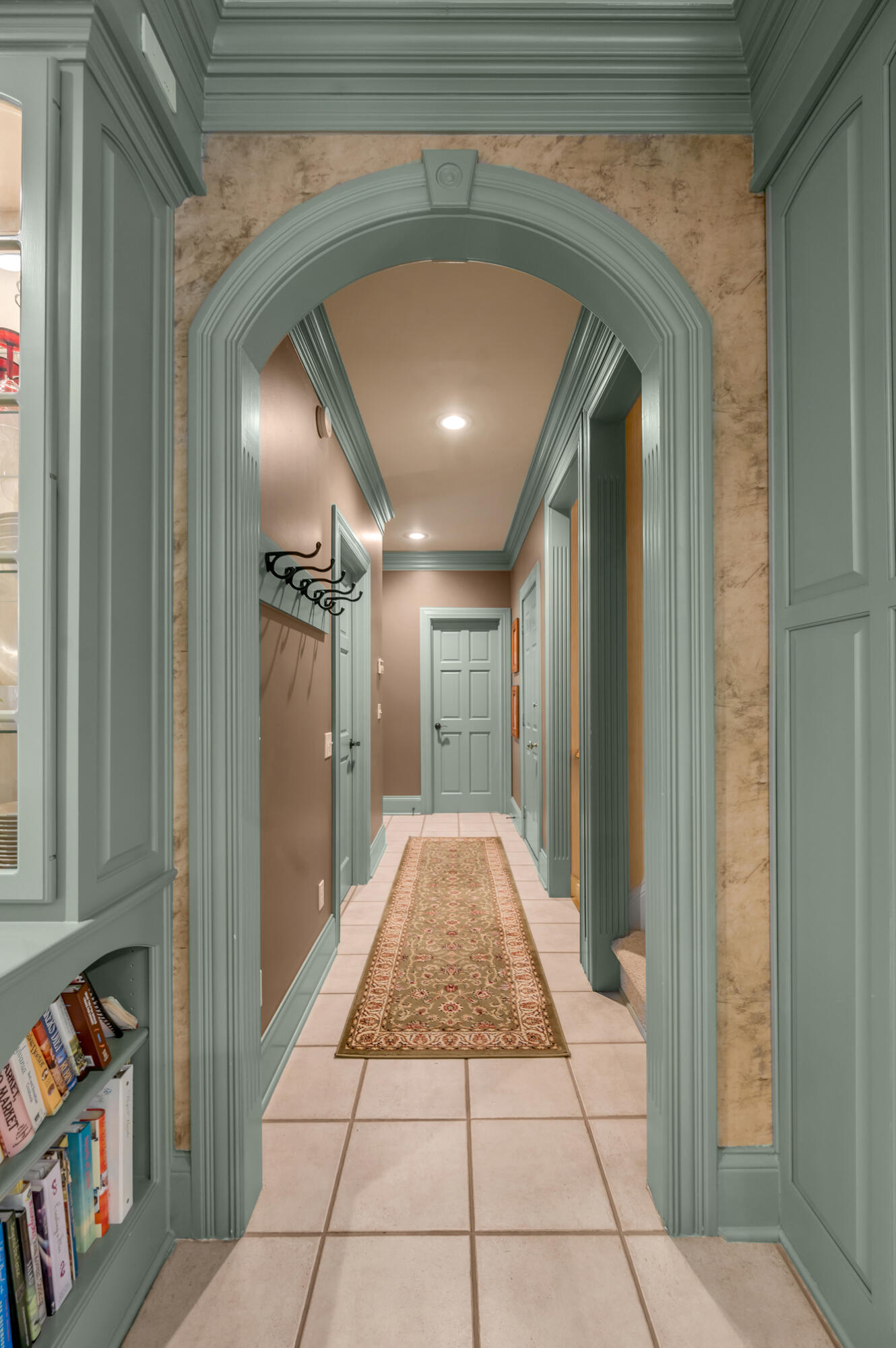 52 Avenue of Champions