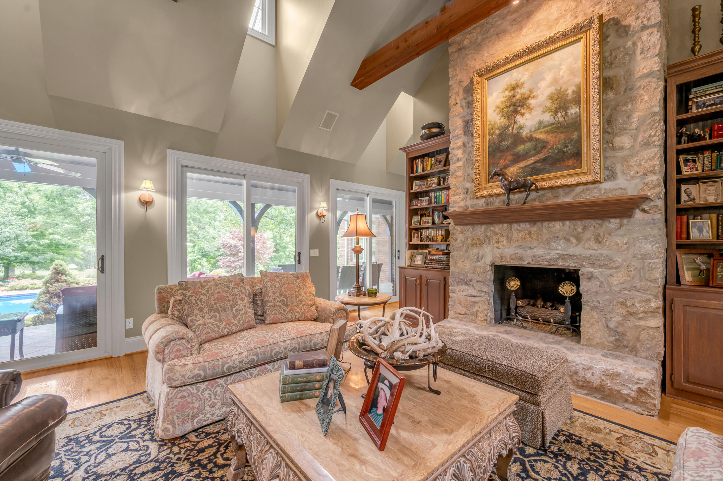 52 Avenue of Champions