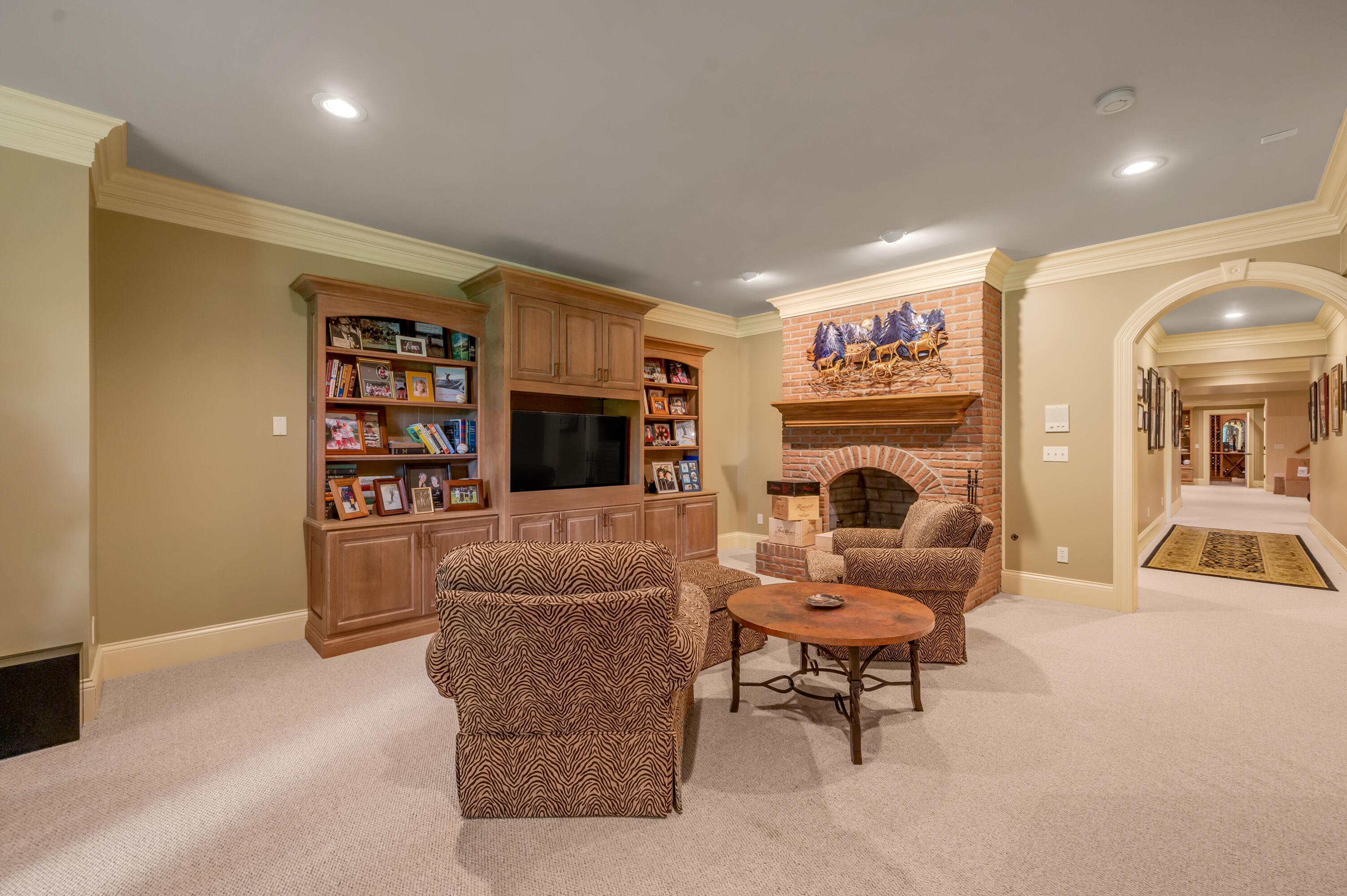 52 Avenue of Champions