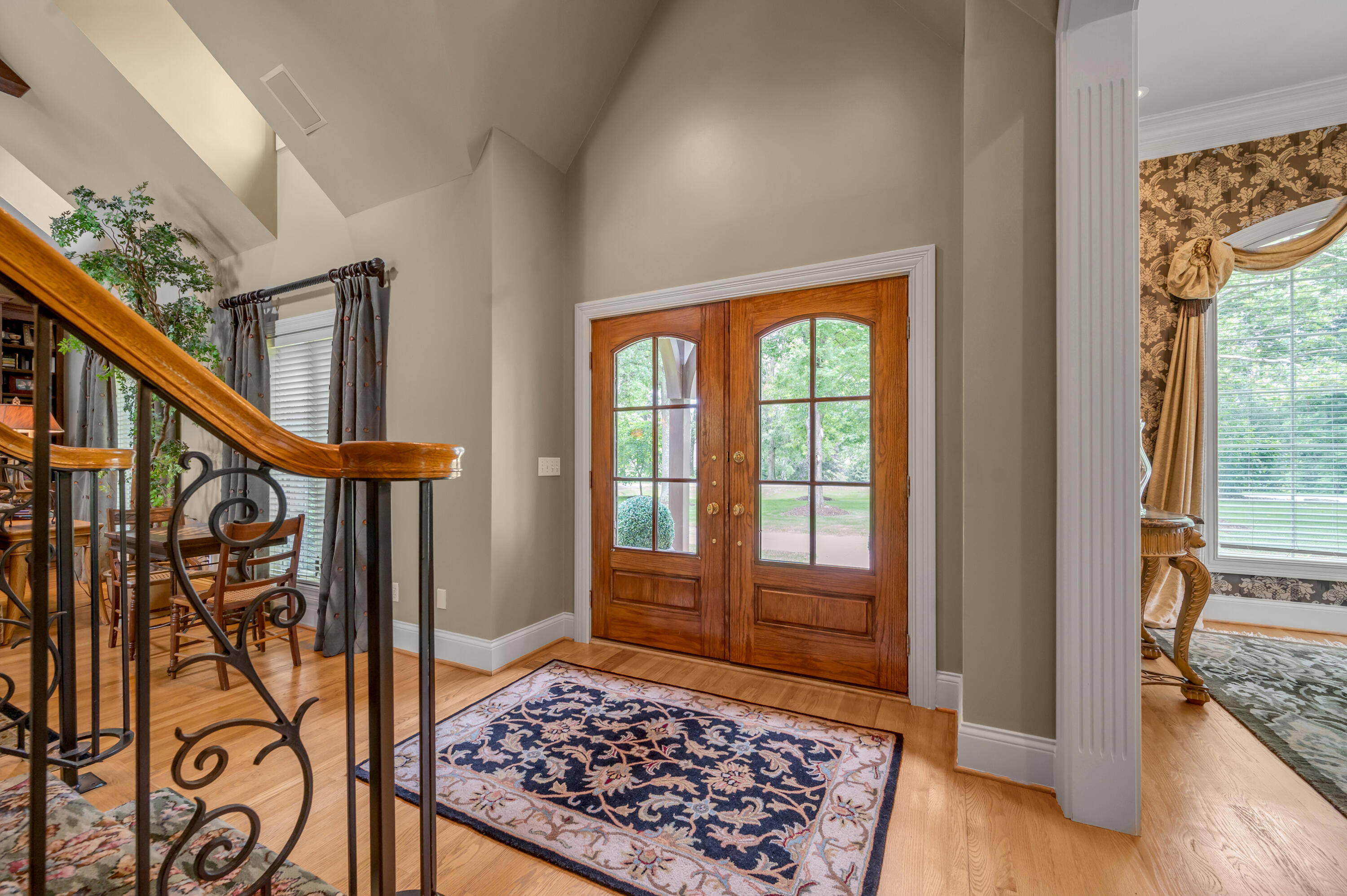 52 Avenue of Champions