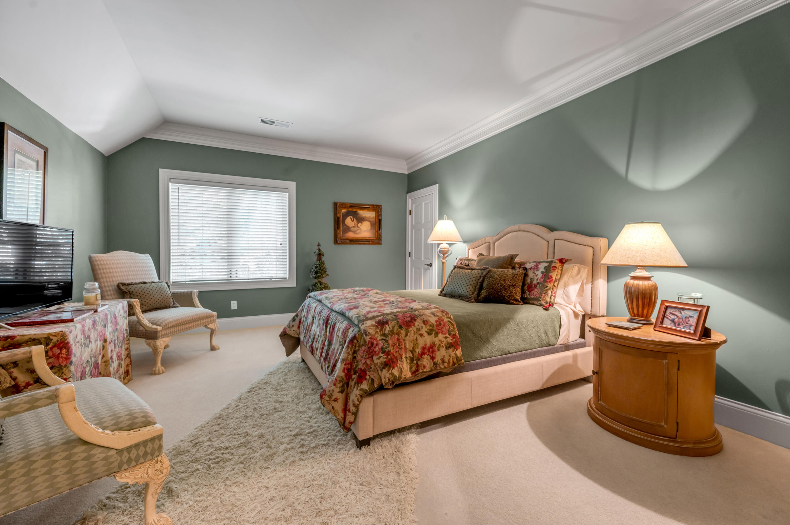 52 Avenue of Champions