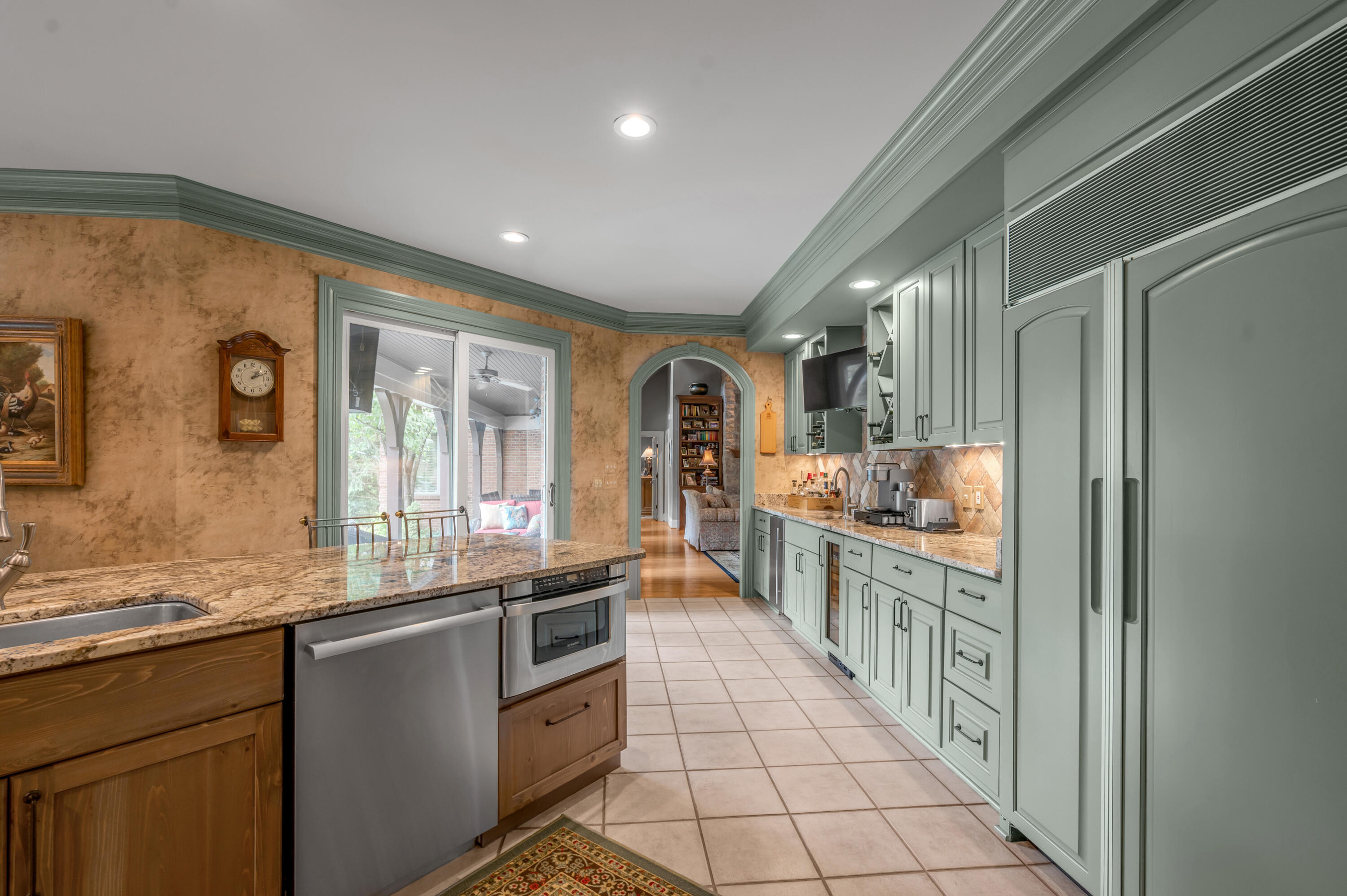 52 Avenue of Champions