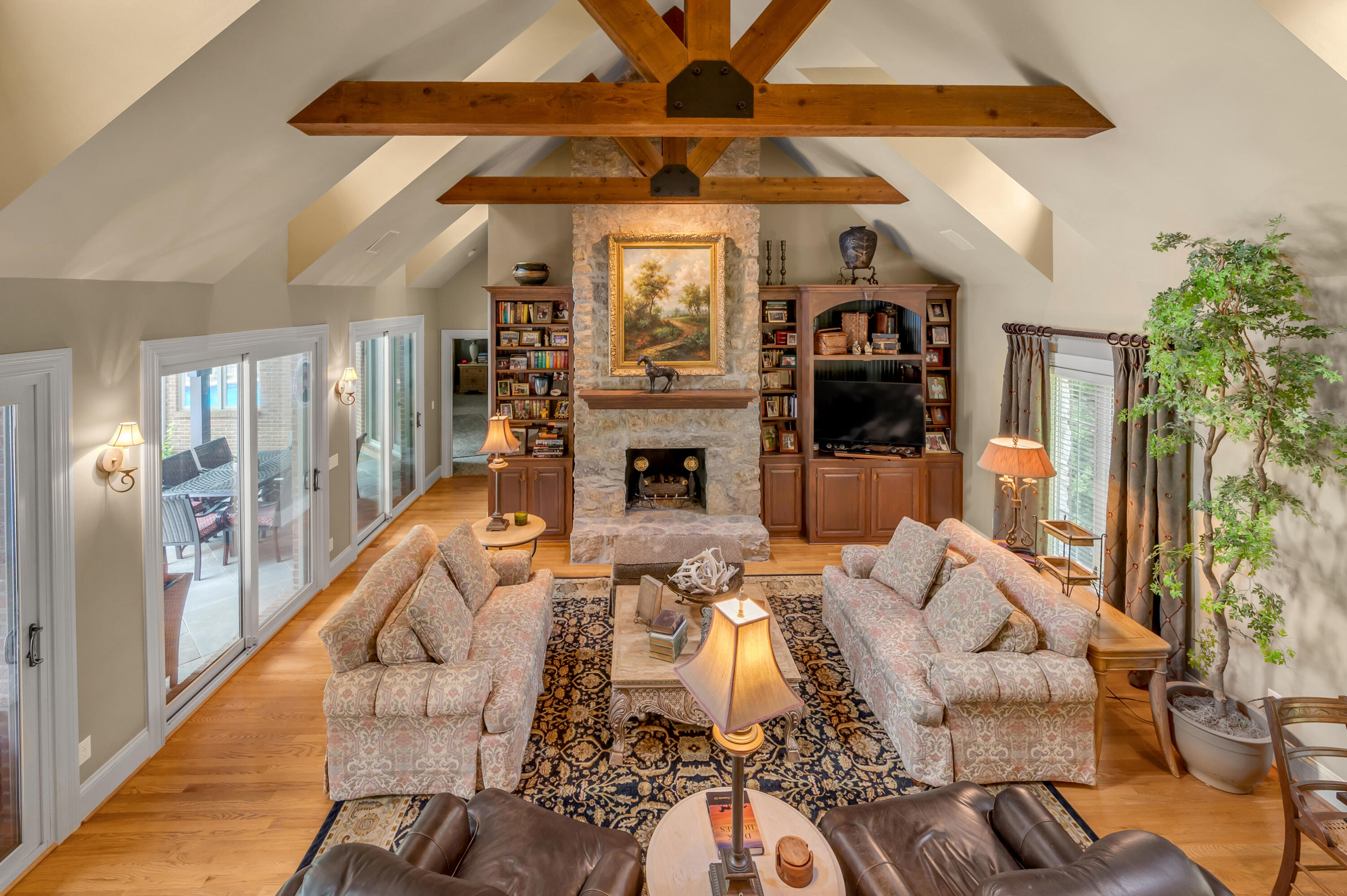 52 Avenue of Champions