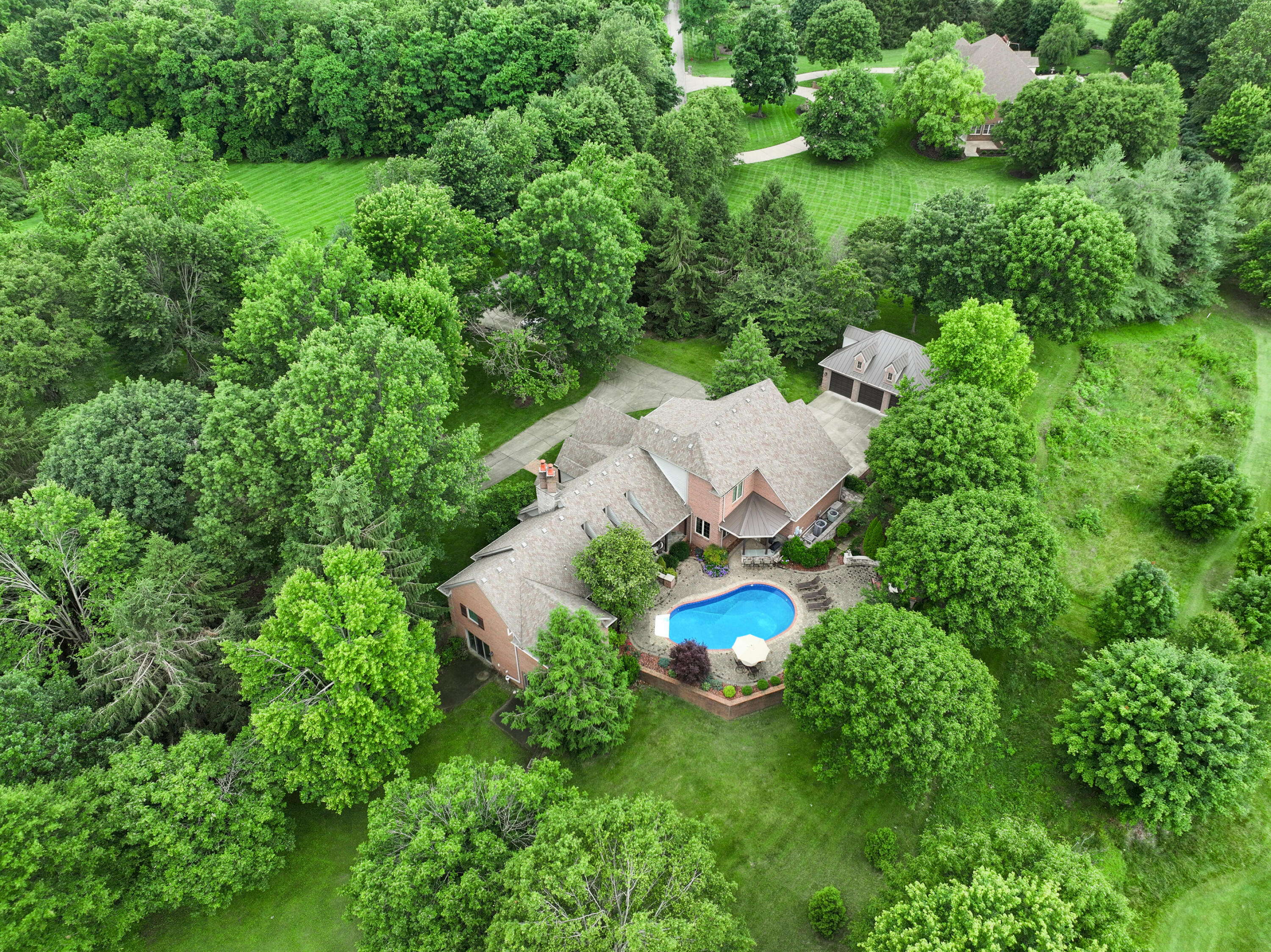 52 Avenue of Champions