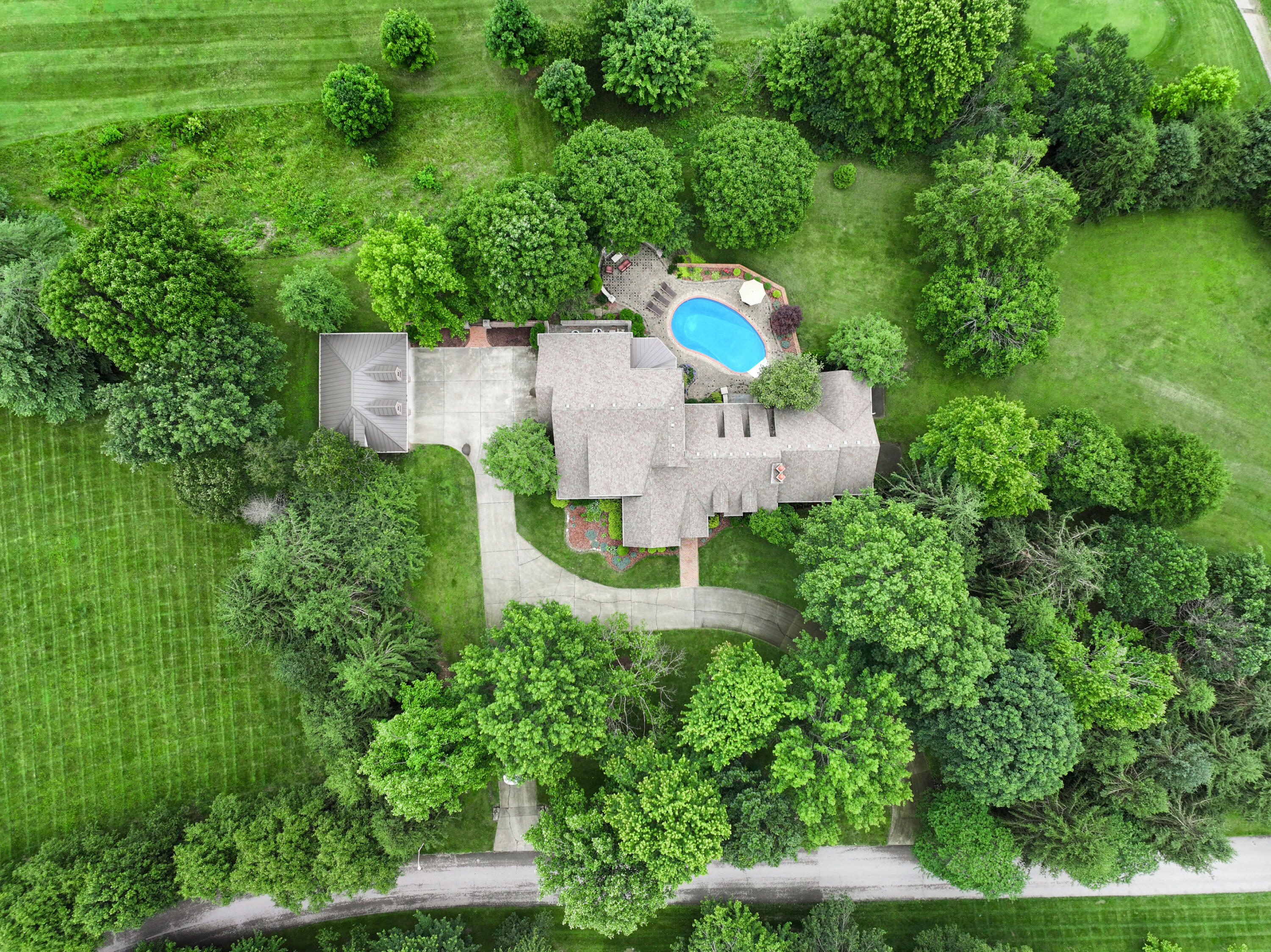 52 Avenue of Champions