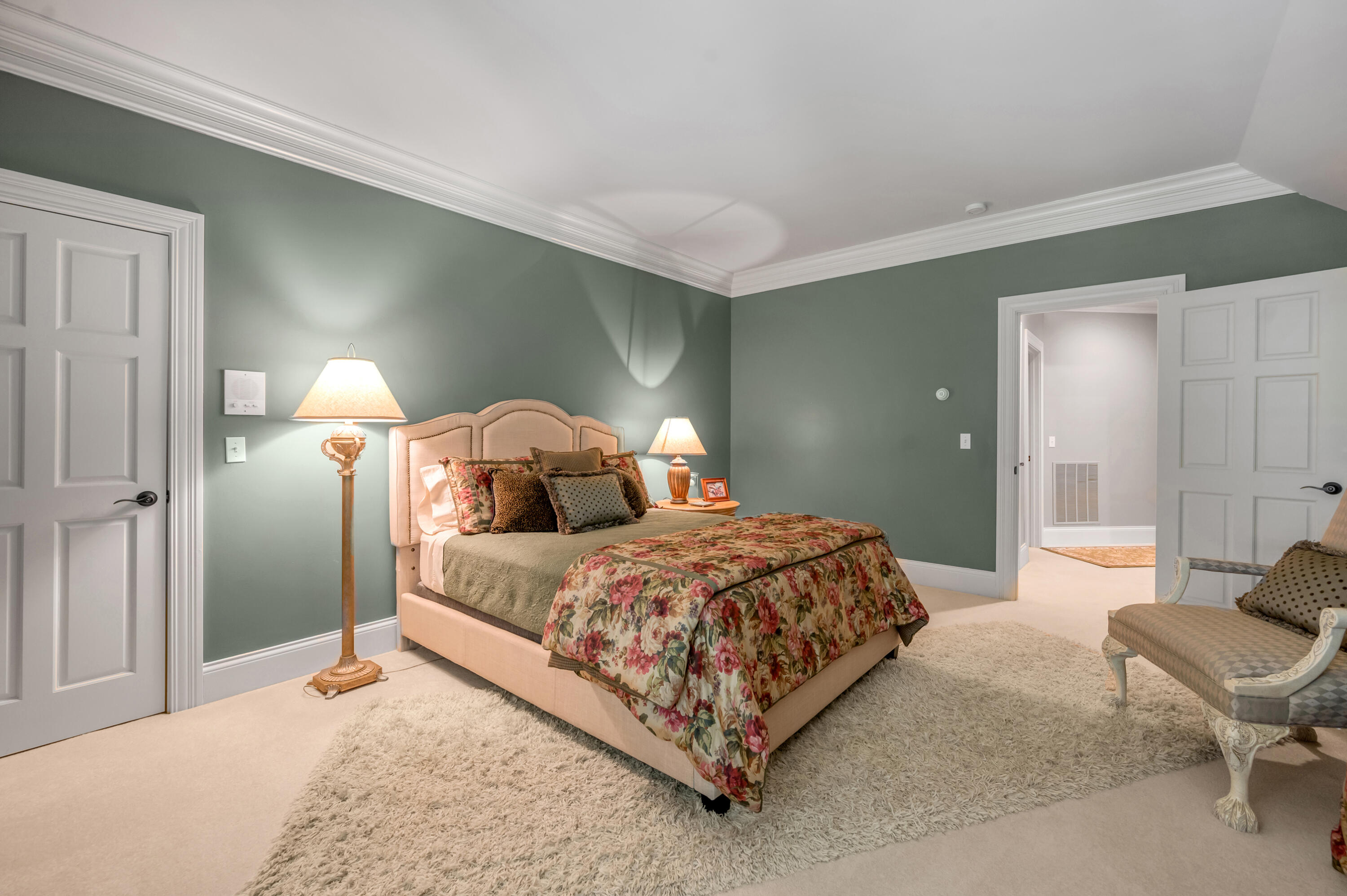 52 Avenue of Champions