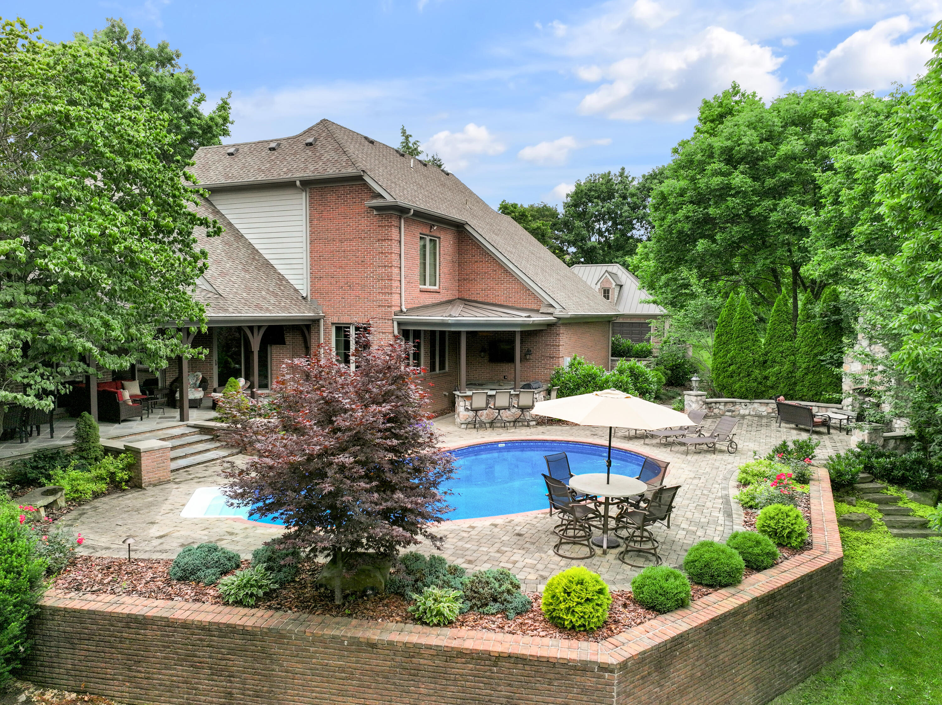 52 Avenue of Champions