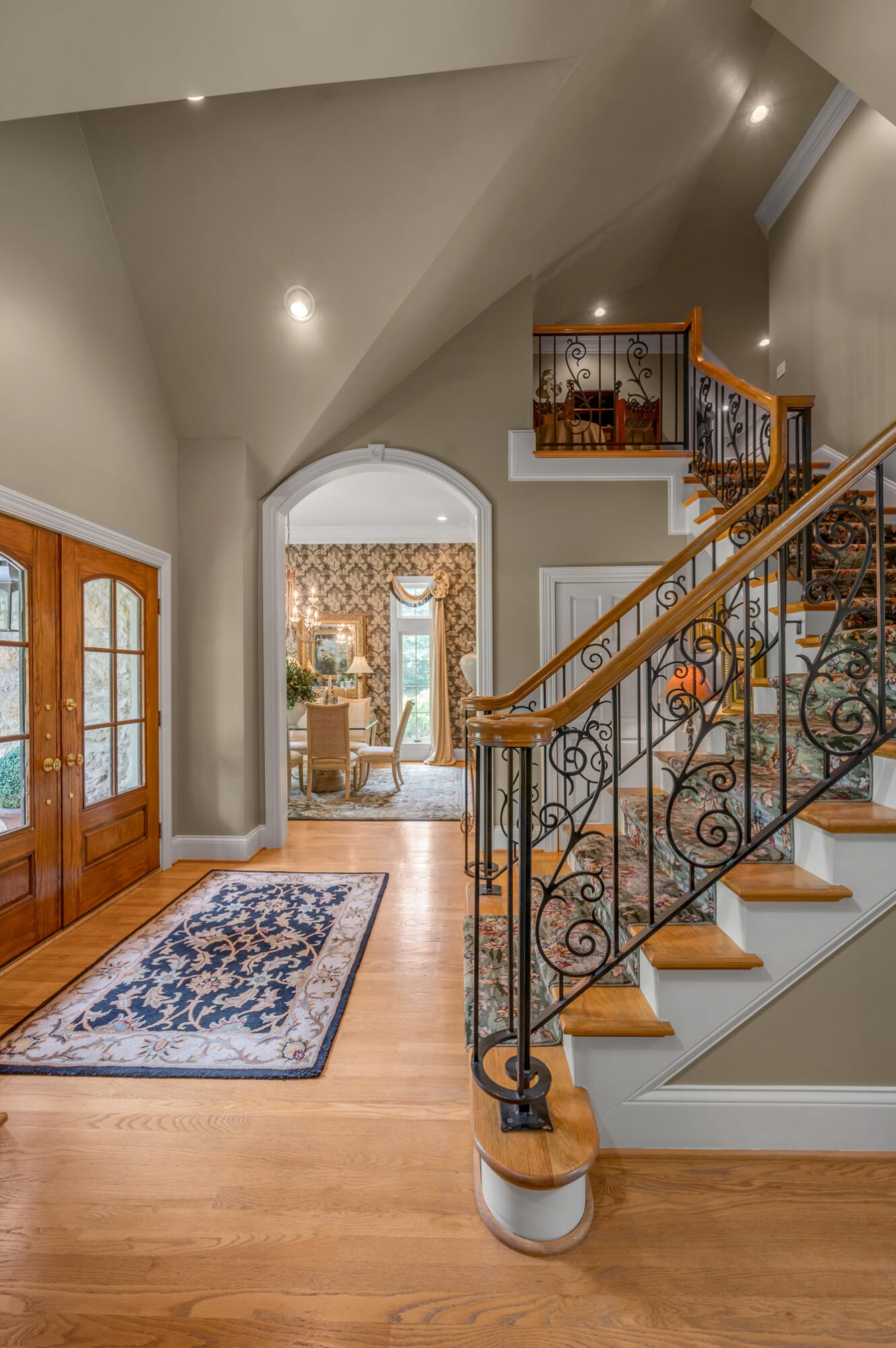 52 Avenue of Champions