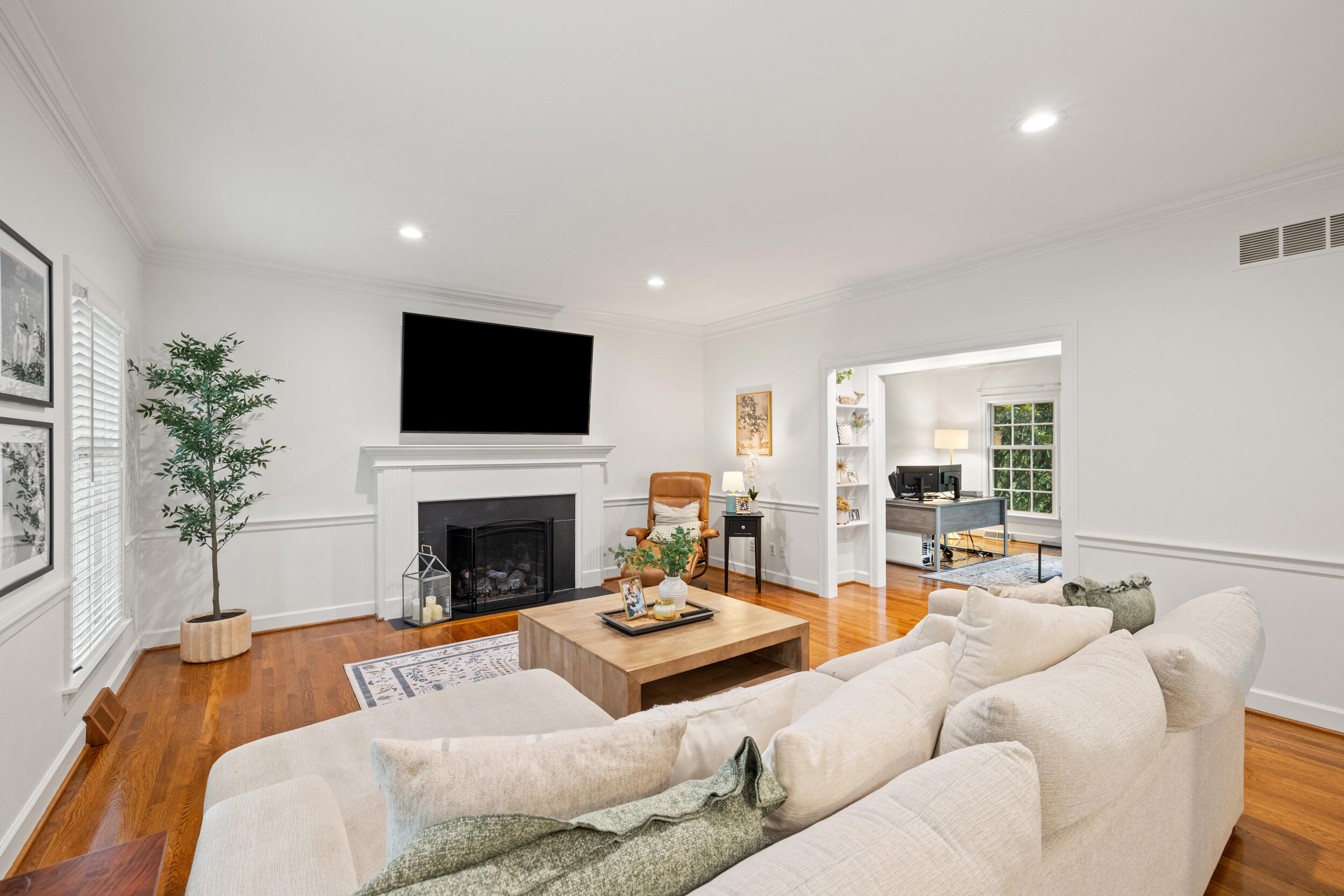 2105 Woodley Circle